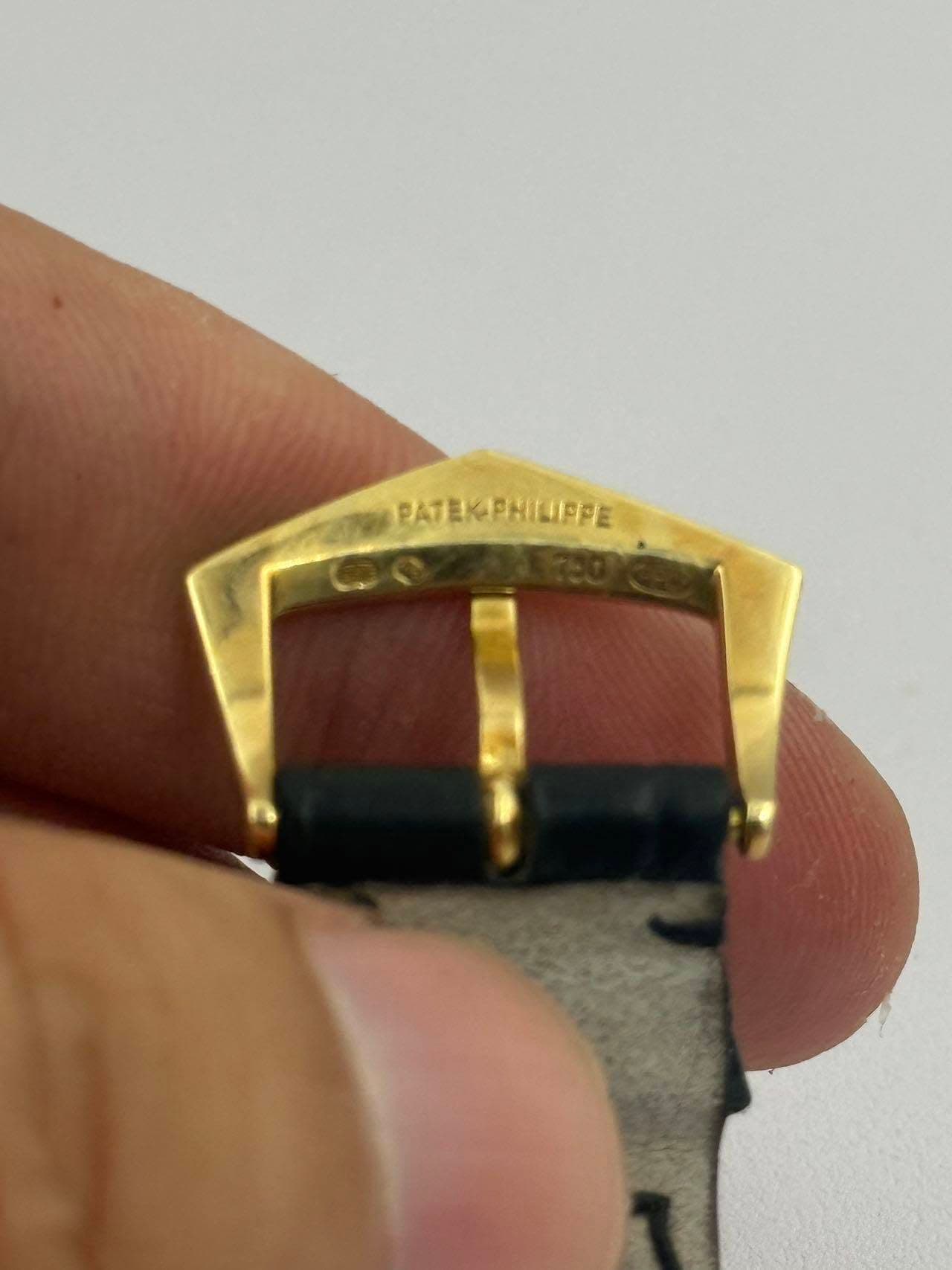May be an image of wrist watch and text that says 'PATEK-PHILEPE TEK-PH LEPE'