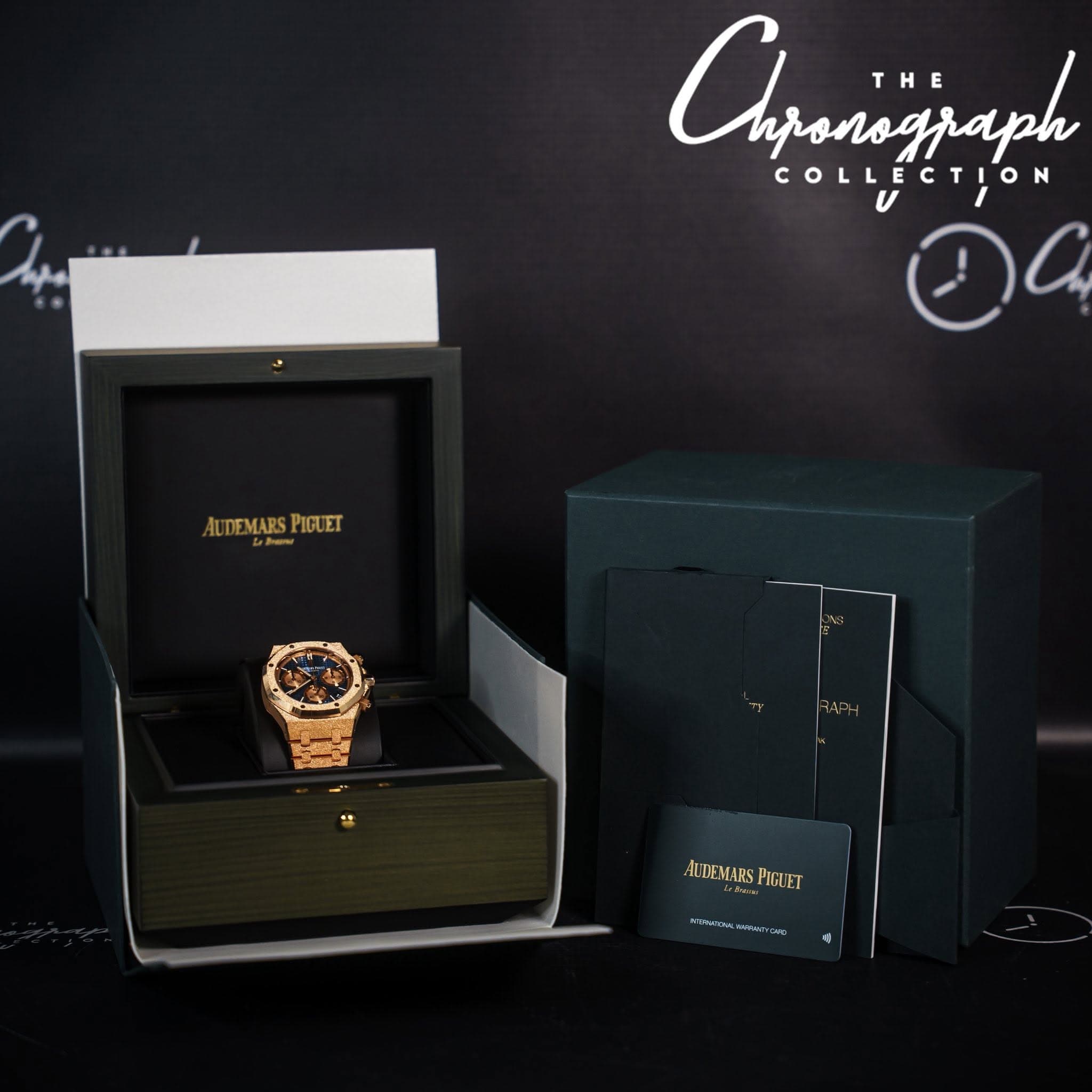 May be an image of wrist watch and text that says 'Chjanaijaph THE COLLECTION AUDEMARSPIGUET 品 AUDEMARSPIGUET UDEMARS PIGUET AUDEMA AUDEMARSPIGUET EMARS PIGUET ATSN.SREATYCNm WNT'