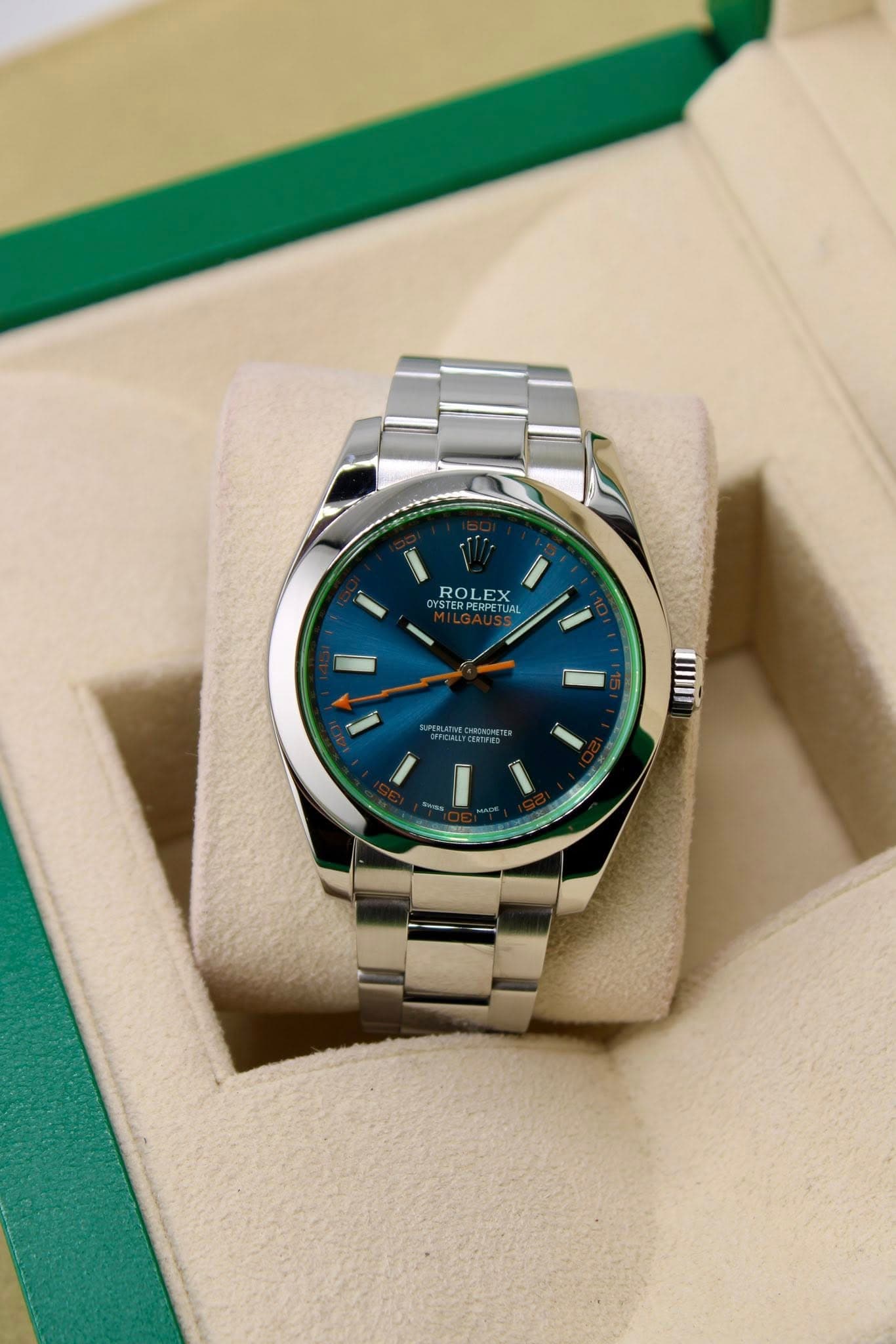 May be an image of wrist watch and text that says 'I OYSTERPERPETUAL ROLEX ROLEX ΕX YSTER ROL STERPER STERPERPETUAL TERPERPE TUAL ॥।'