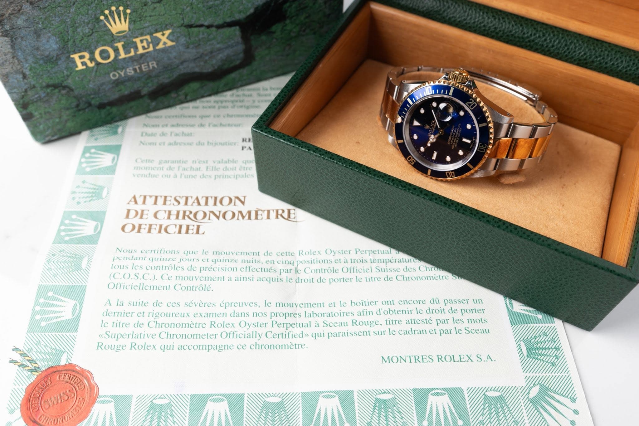 May be an image of wrist watch and text that says 'ROLEX OYSTER aifresa Kpoe raHeT prinel pales ATTESTATION DE CHRONOMETRE OFFICIEL Nous certifions que le mouvement de .ette Rolex…