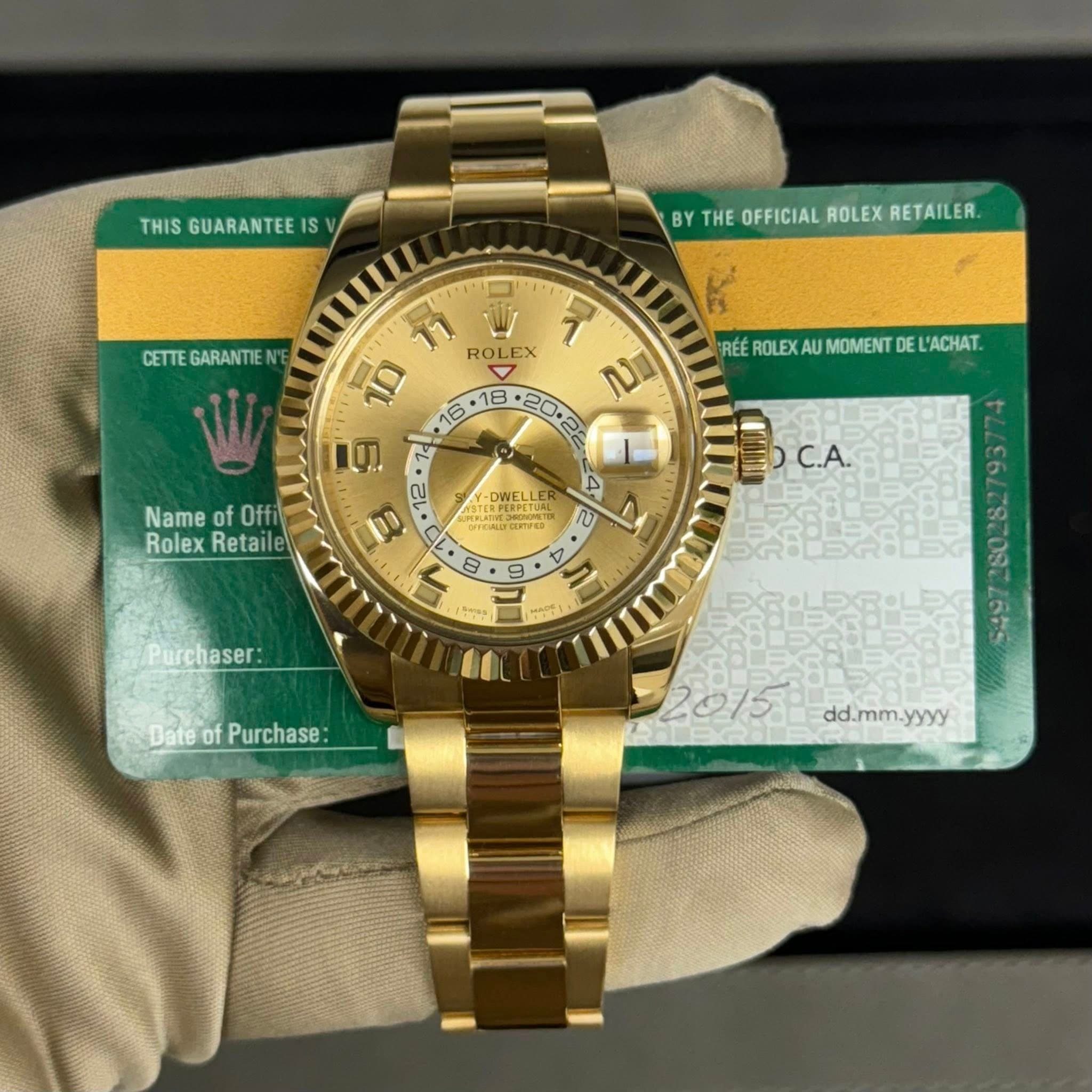May be an image of wrist watch and text that says 'THIS GUARANTEE S BY BYTHEOFFICIALROLEXRETAILER. THE OFFICIAL ROLEX RETAILER. CETTE GARANTIE N' RÉÉ ROLEX…