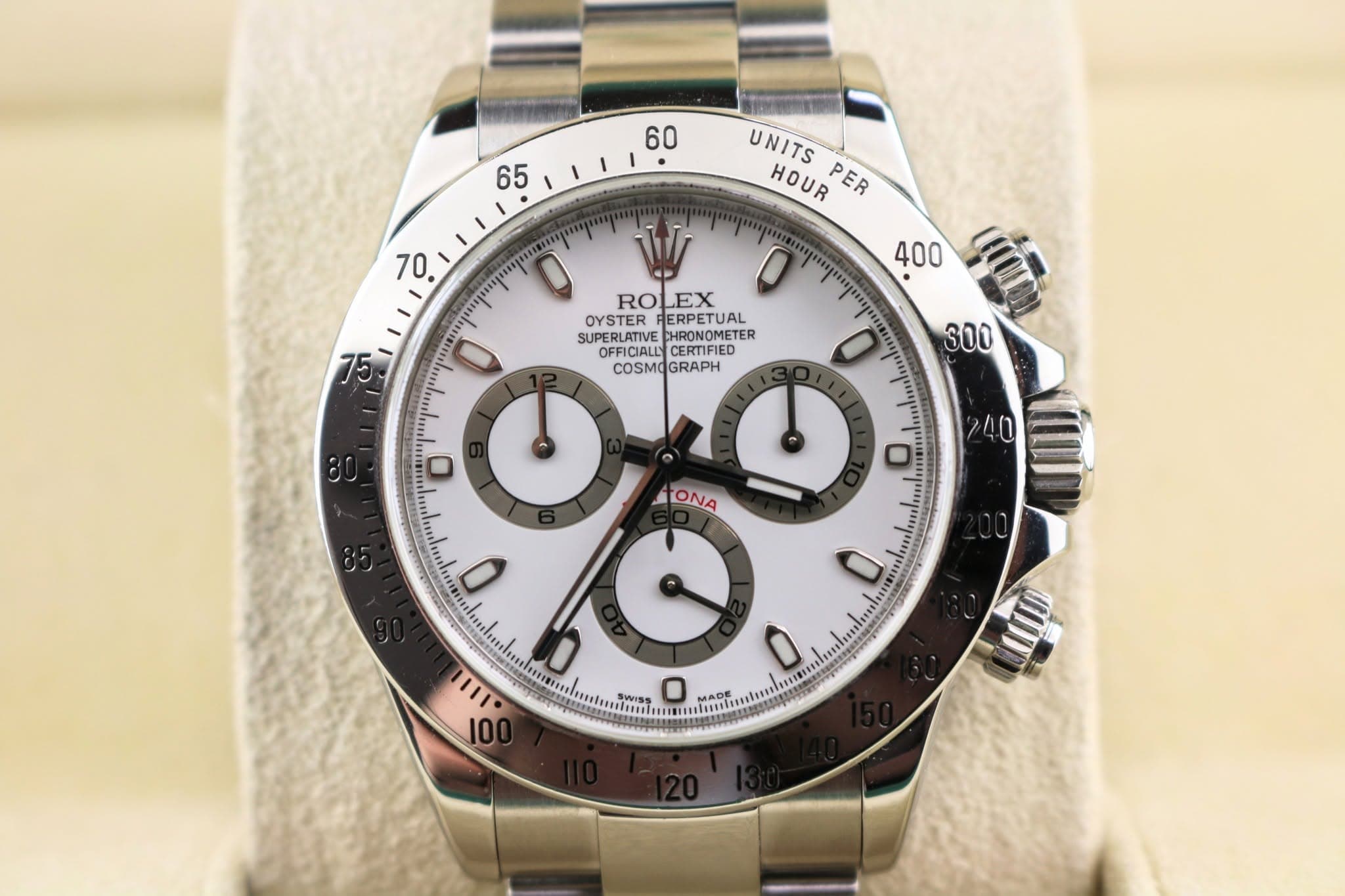 May be an image of wrist watch and text that says '60 65 UNITS HOUR PER 70 400 ማ 75 RO ROLEX EX OYSTER ERPETUAL SUPERLATIVE CHRONOMETER SUPERLATIVECHRONOMETER EITIED CERTIFIED…
