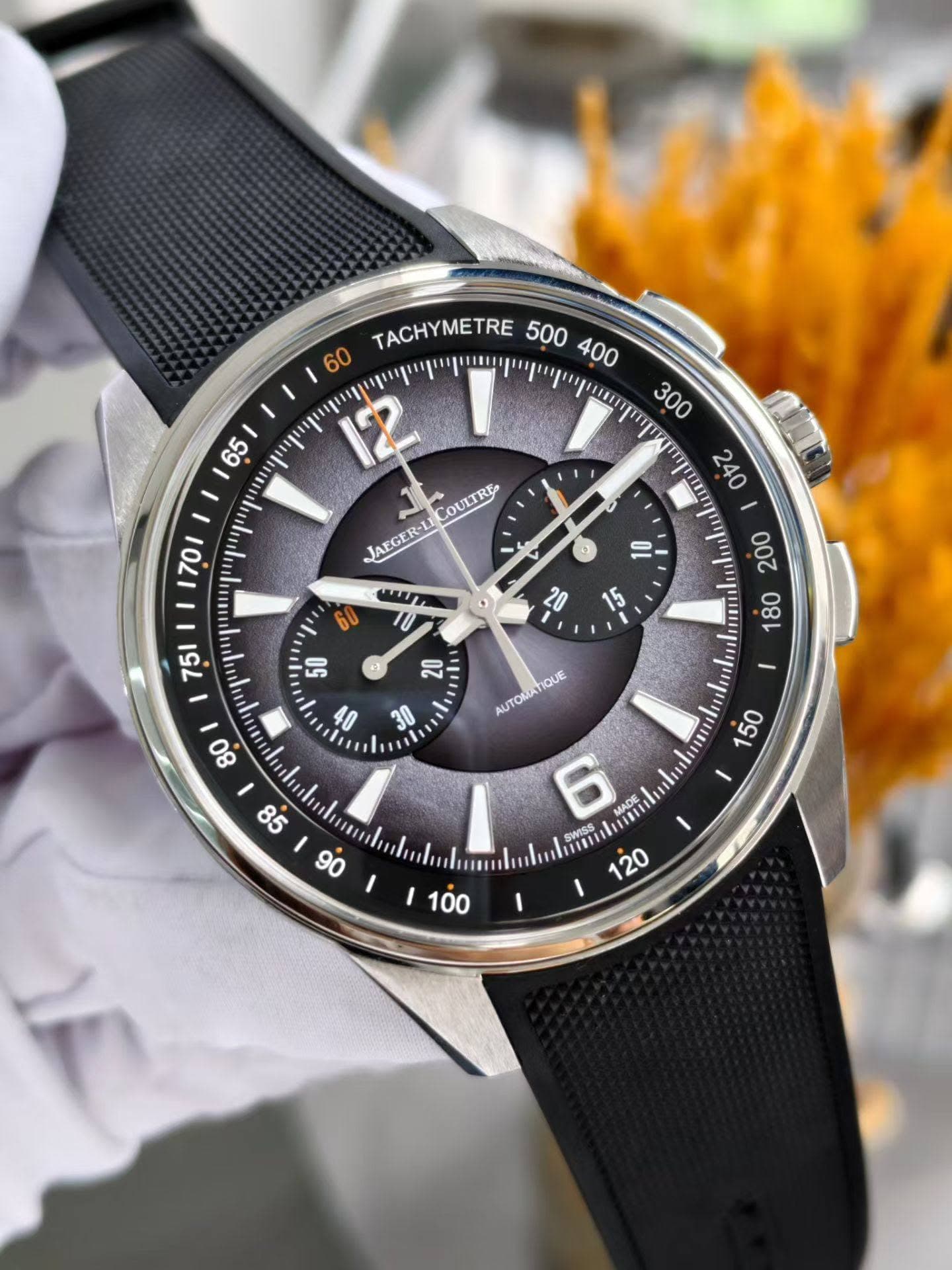 May be an image of wrist watch and text that says 'TACHYMETRE 500 60 יויייןייץ! ןשישון OULTRE JAEGER-L3 ব. WT 10 συ I 07 ر١ UTOMATIQUE IQUE ን I 120 I 100 00'