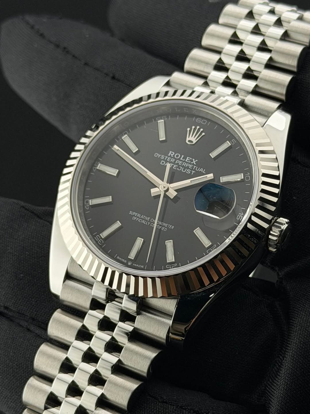 May be an image of wrist watch and text that says '5 I 60 匹 OYSTE OYSTER OYSTERPERPET OYSTBOLEX K DAT ROLEX PERPET DATEJUST PERPETUA ETUAL 1 10 C C 15 SUPERLATIVE FFICIALEY OWONETE…