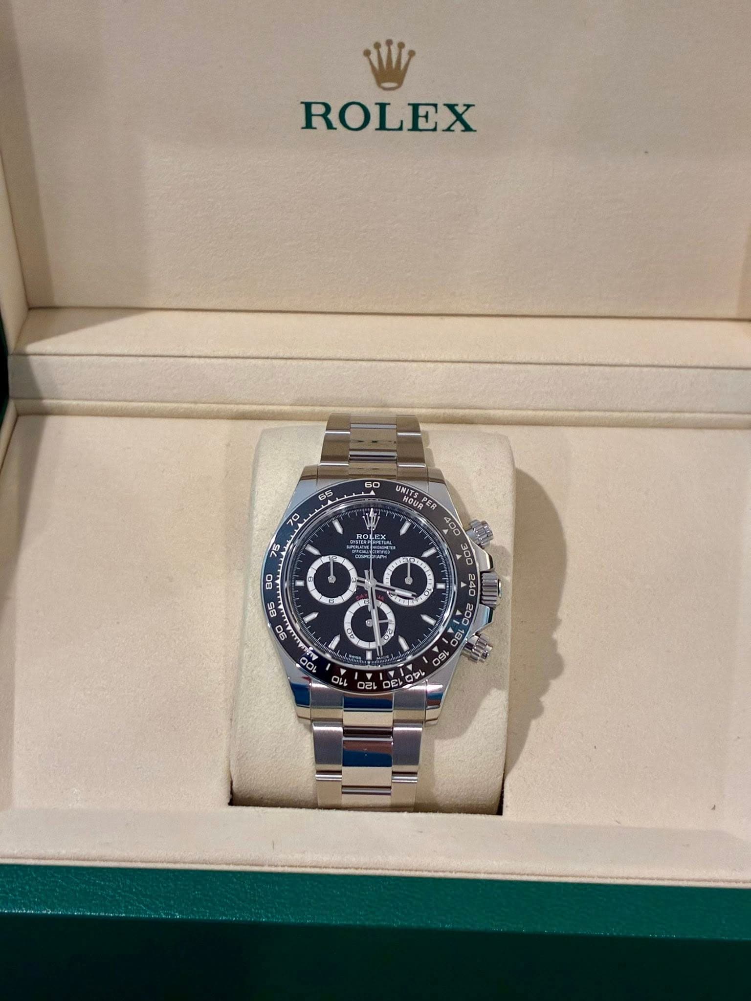 May be an image of wrist watch and text that says 'ROLEX MITEPER 就O健A UMITE LE 70 75 80 B6 90 240 0 S'