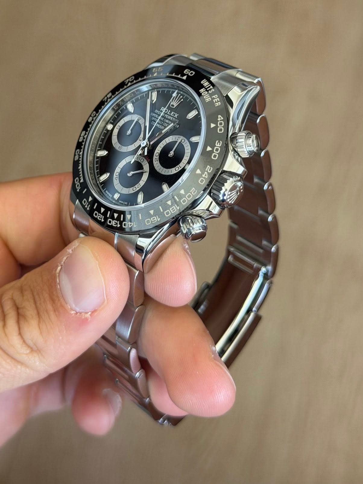 May be an image of digital watch and text that says 'N ROLEX LEX 60 BS UNITS HOUR PER I 0 119 20 DC 1 שי ៧ OEL s 4 అಂడి 1BL 160 1O'
