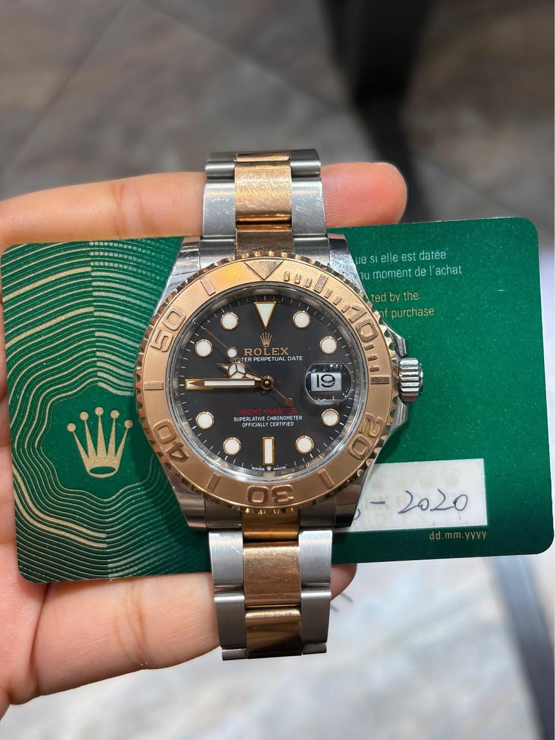 May be an image of wrist watch and text that says 'sielltdatée est datée uesielle esielleestdat 3u moment momentdel'achat de l'achat ted dbythe the purchase 50 5 አ ETER TERPERP…