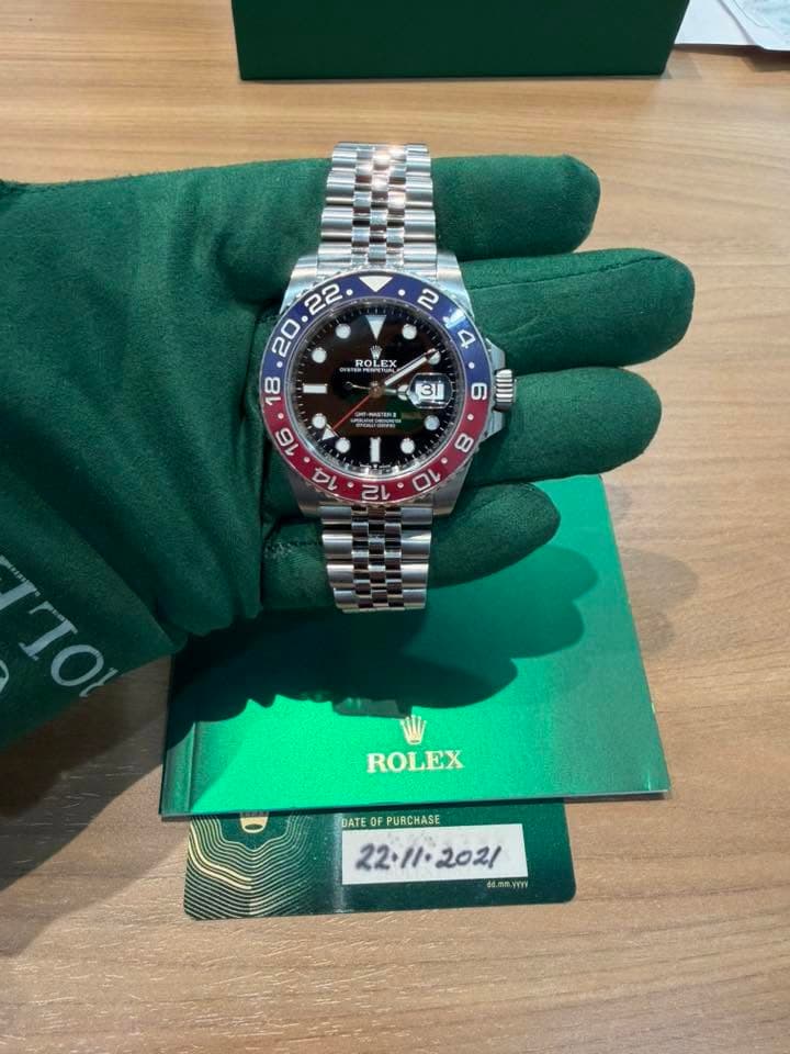 May be an image of wrist watch and text that says ' ROLEX SD 3) noo TIRE 6 UIII ROLEX DATE OFPURCHASE DATEOFPURCHASE OF .mm.ymw'