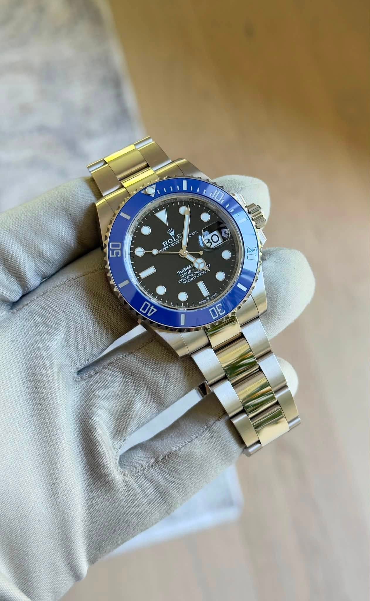 May be an image of wrist watch and text that says '10 ATE E 30 - ROL ROL 50 A ١ SUBMA KOC MA 가약 40 30'