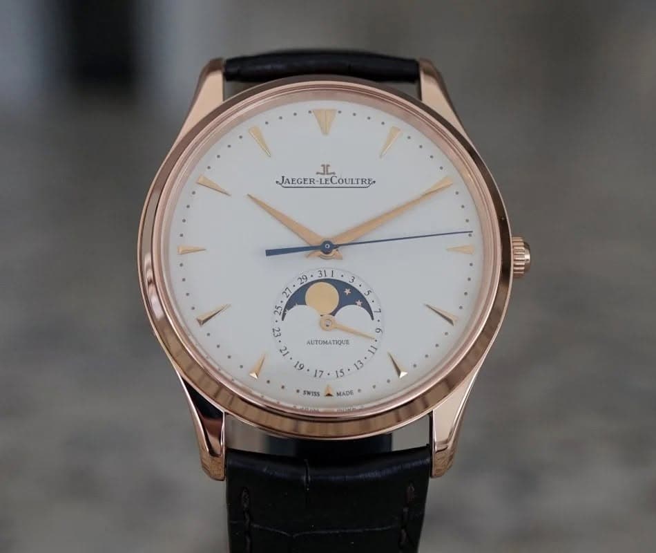 May be an image of wrist watch and text that says 'JL JAEGER JAEGER-LECOULTRE 3 S డ 21 و ា 6 AИTOИATЮE TIQUE AUTOM. I1 15 SWISS ISS MADE'