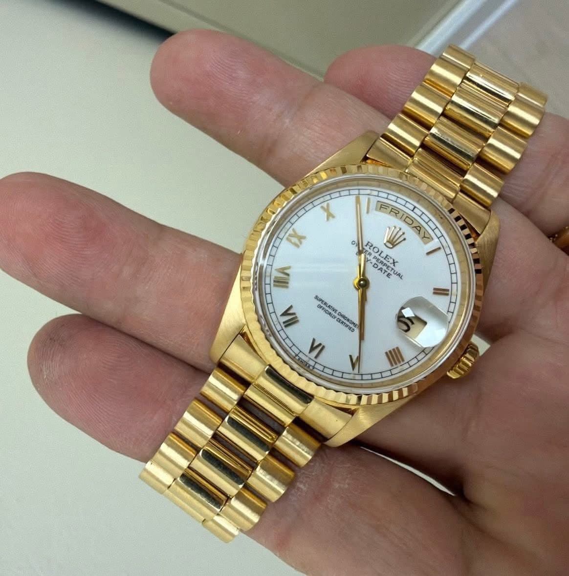 May be an image of wrist watch and text that says 'X IX FRIDAY IL OA TOC o ROLEX ROL PERBX PERP PERPETUAL LEX INA DAPET DATE IIA SUPERLATINE o CERTURIED OFFICIN ١۸ ON 11'
