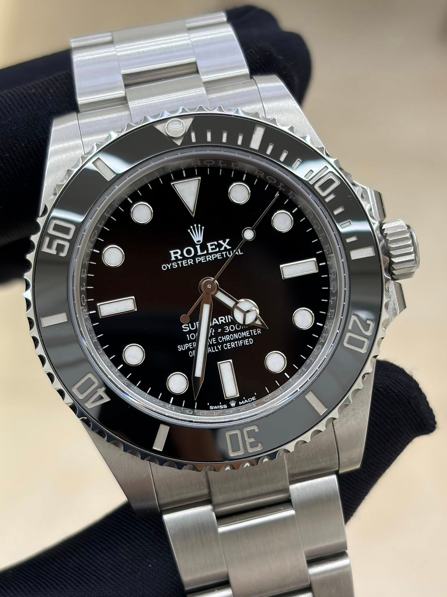 May be an image of wrist watch and text that says 'udO d10 50 ROLEX PERPETUAL OYSTERPERPETUAL AL OYSTER PERPE TU SUF Ft= ARIN 300 10 CHRONOMETE 300 TER SUPER ALLY ALLYCERTIFIED…
