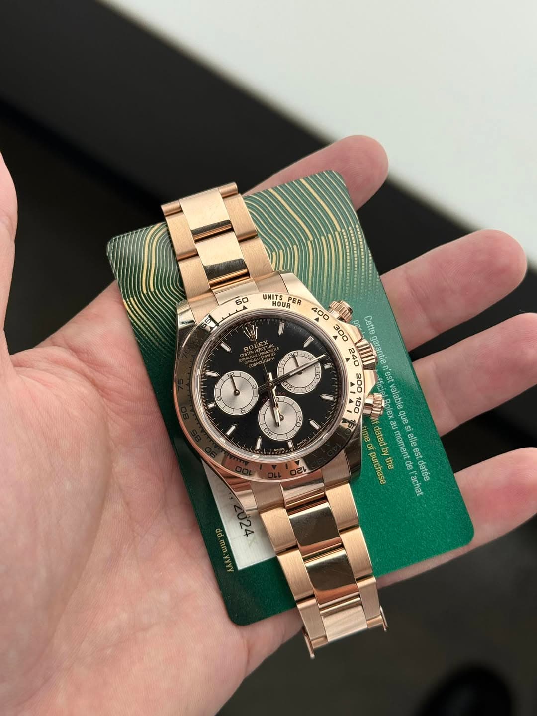 May be an image of wrist watch and text that says '60 60 UNITS HOUR PER أزالك E C6 បន 400 300 Catte 24 240 garantie O 200 n'est E! ฝ valable O ישי que moment elle purchase…