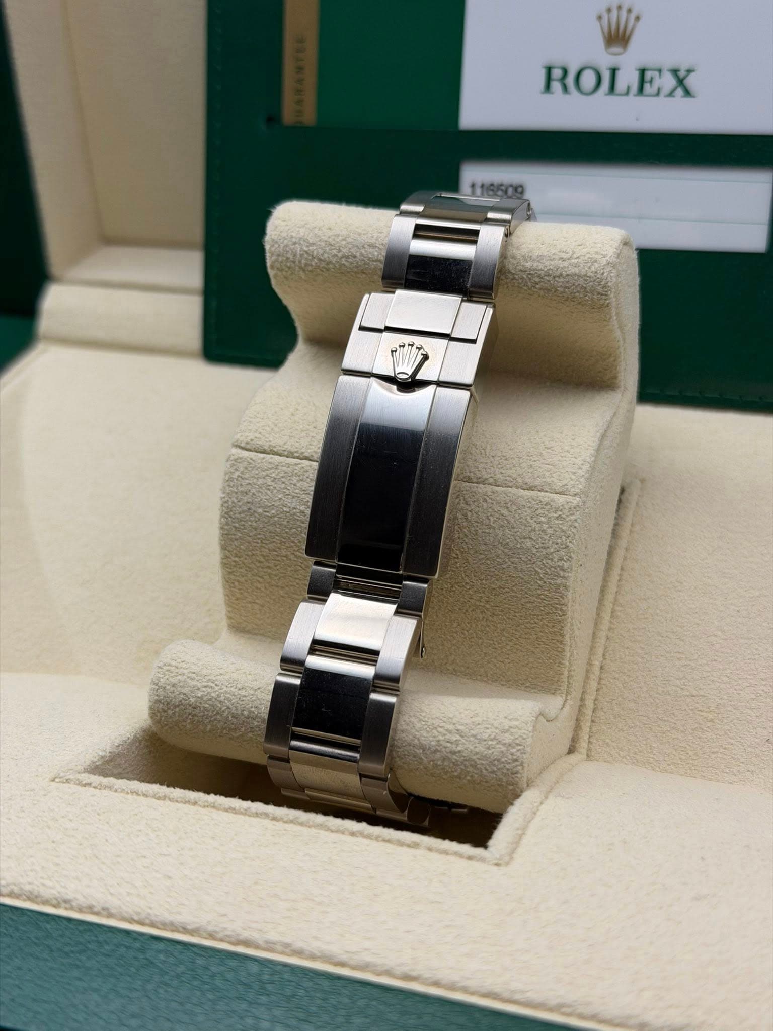 May be an image of wrist watch and text that says 'ROLEX'