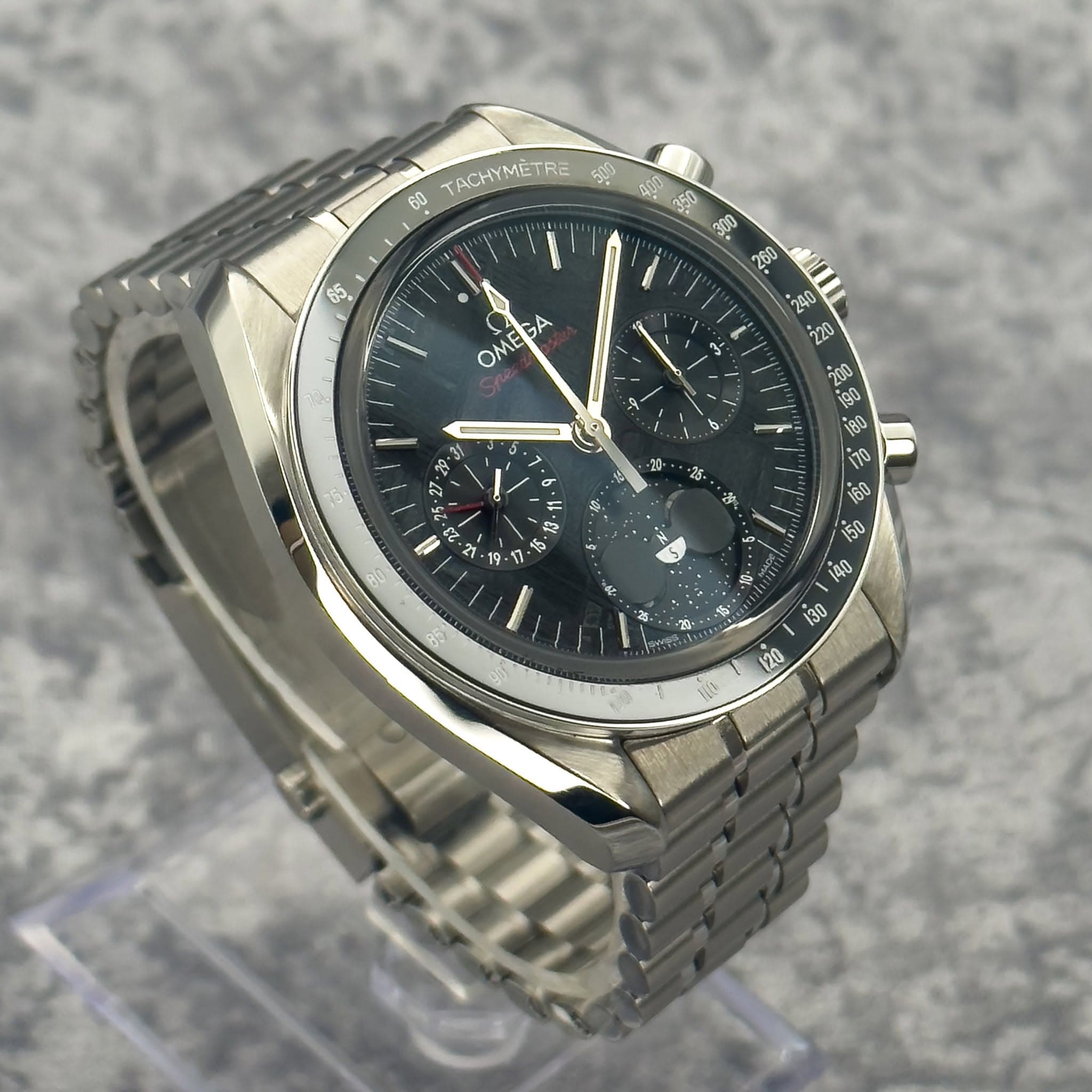 May be an image of digital watch and text that says 'TACHYMETRE 60 50 상입 လှ S 05 S ግር ណប្ព () OMEG A 240 220 ・ S - - - ٠ 2 1s '