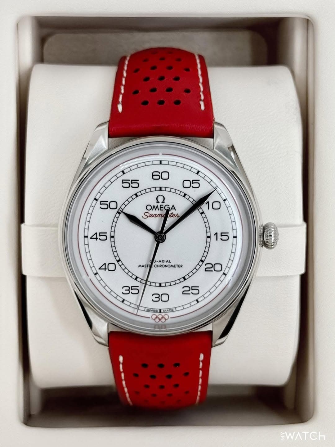 May be an image of wrist watch and text that says '55 50 DI 45 60 05 ח IIIILII T OMEGA 0 Seamater ter II 15 -AXIAL MASTE CHRONOMETER CHRONOM 4O D لم 25 おくoい MATTT MAOKR 80…