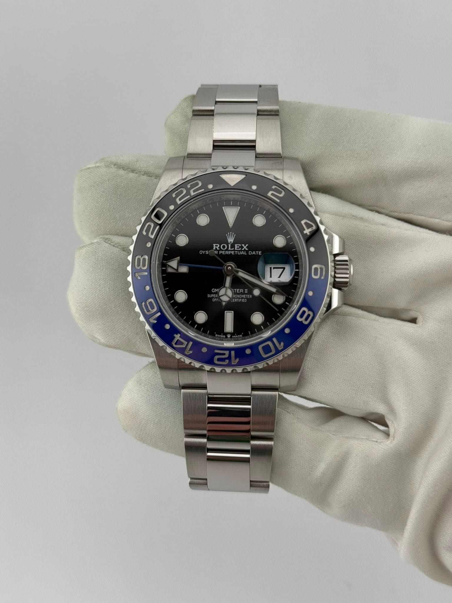 May be an image of wrist watch and text that says ' ROLEX D '