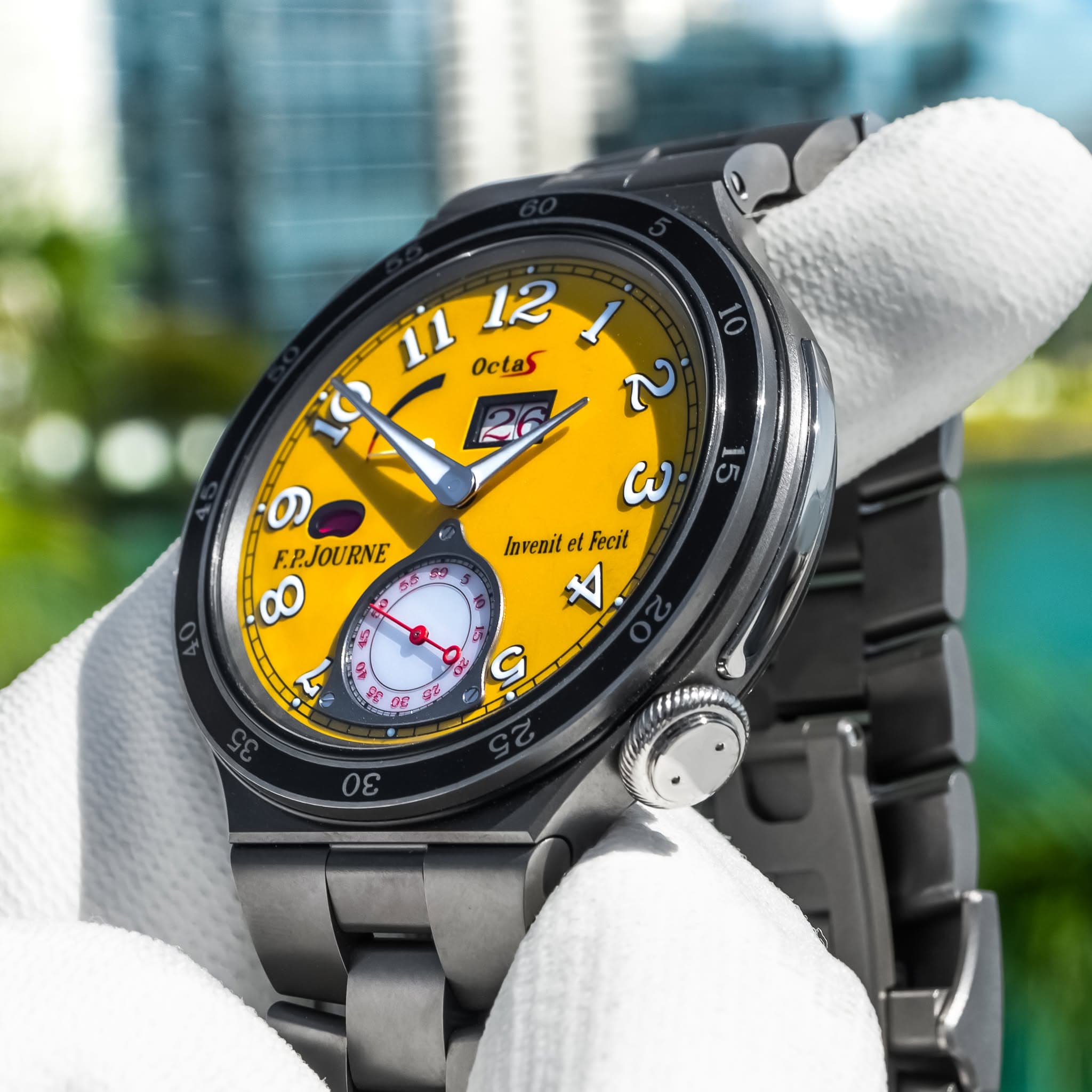 May be an image of digital watch and text that says '11 12 Octas ב 5 ၈ F.PJOURNE o ω Invenit et InvenitelFecit t Fecit A 春 ጋቢ 2 台ど οε'