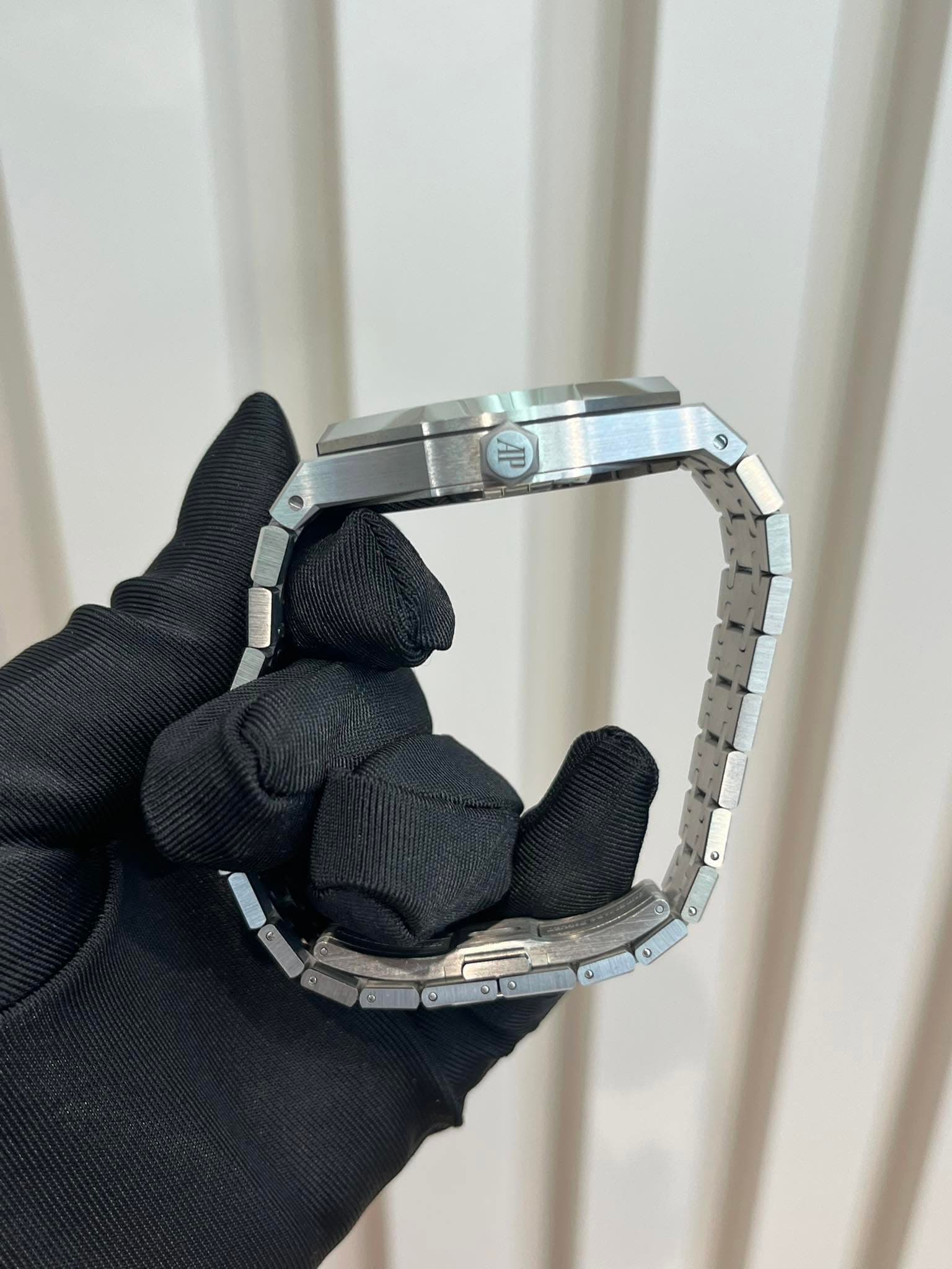 May be an image of digital watch