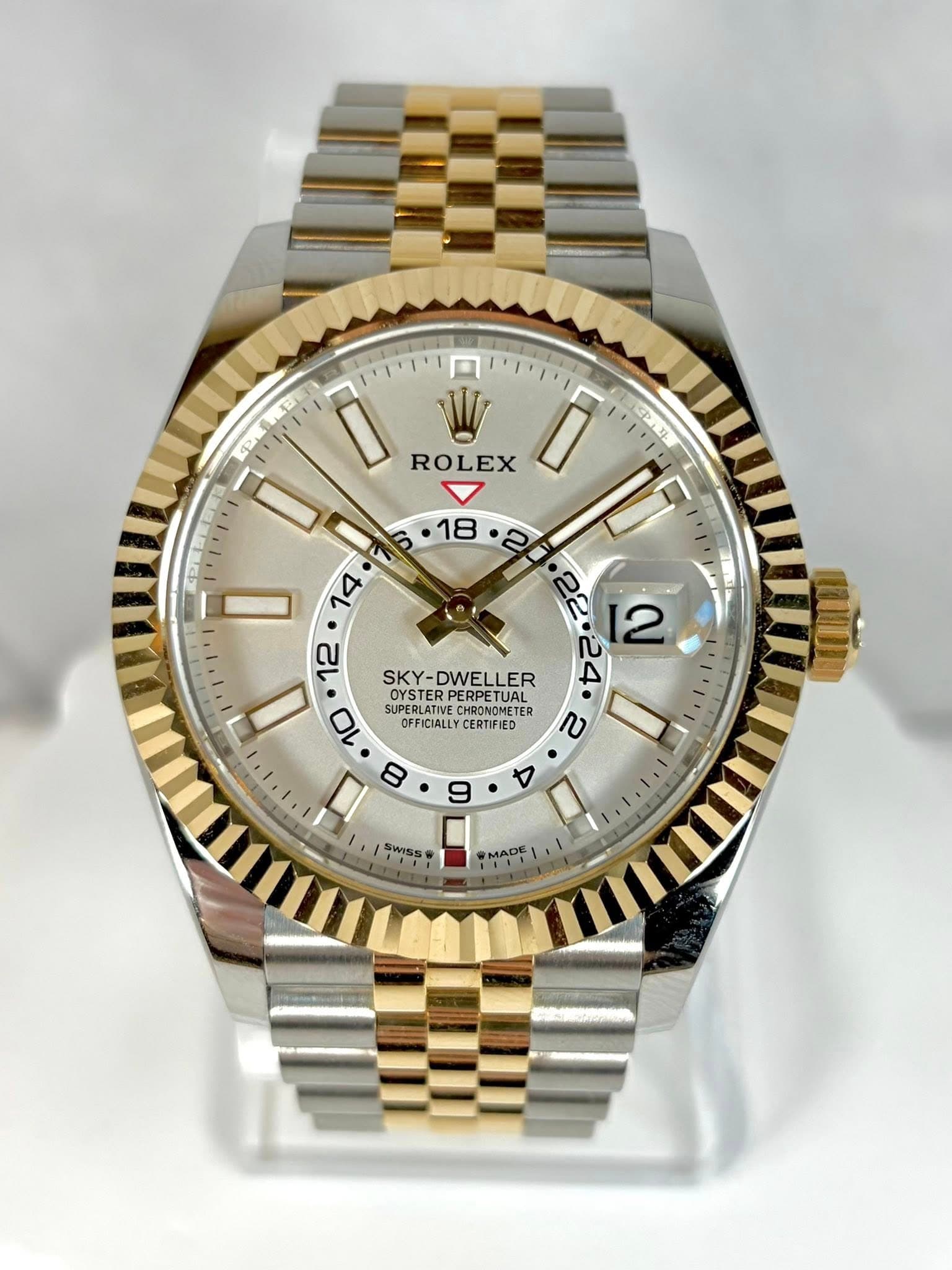 May be an image of wrist watch and text that says '소화: I W ROLEX I MTE 10 a •18 2 I 14 12 I 10 SKY-DWELLER OYSTER OYSTER HDONOMETED ERPETUAL OYSTERPEDDETIOL RPETUAL SUPL NEEPIANE…