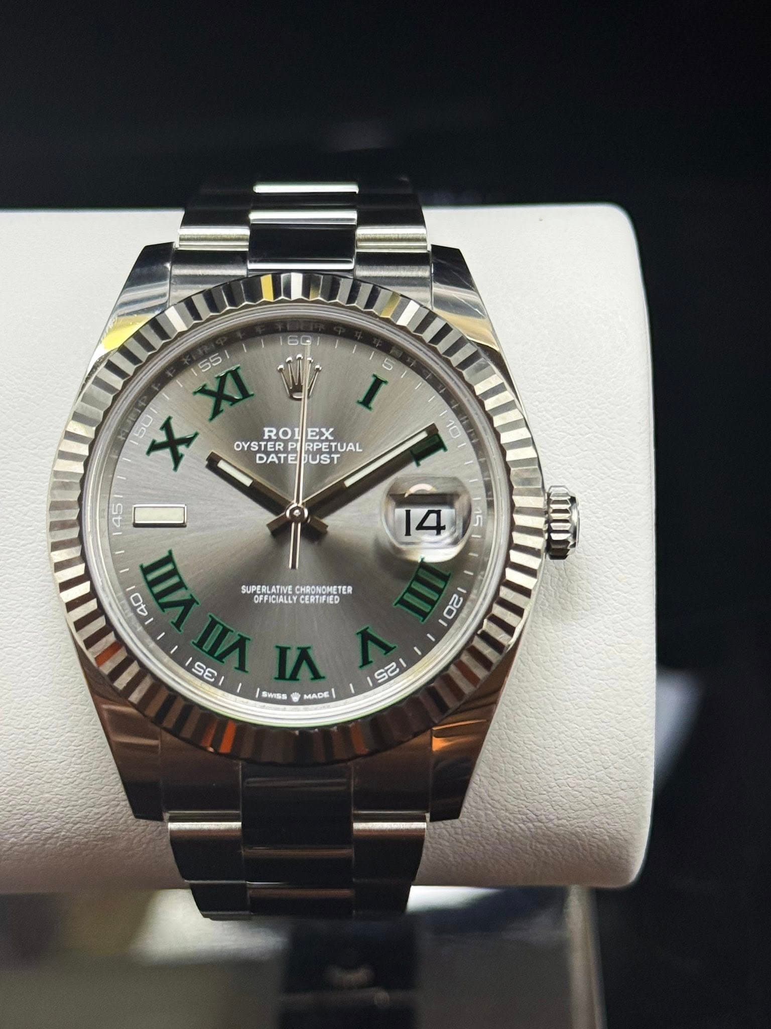 May be an image of wrist watch and text that says '6G 50 X XI 55 5 I 5D XXI ROLEX ROLEX ROI EX OYSTER TUAL DAT ASTAL DUST 45 W 40 10 O 14 SUPERLATIVE CHBPΝPиE SUPERLATEONTER TER…