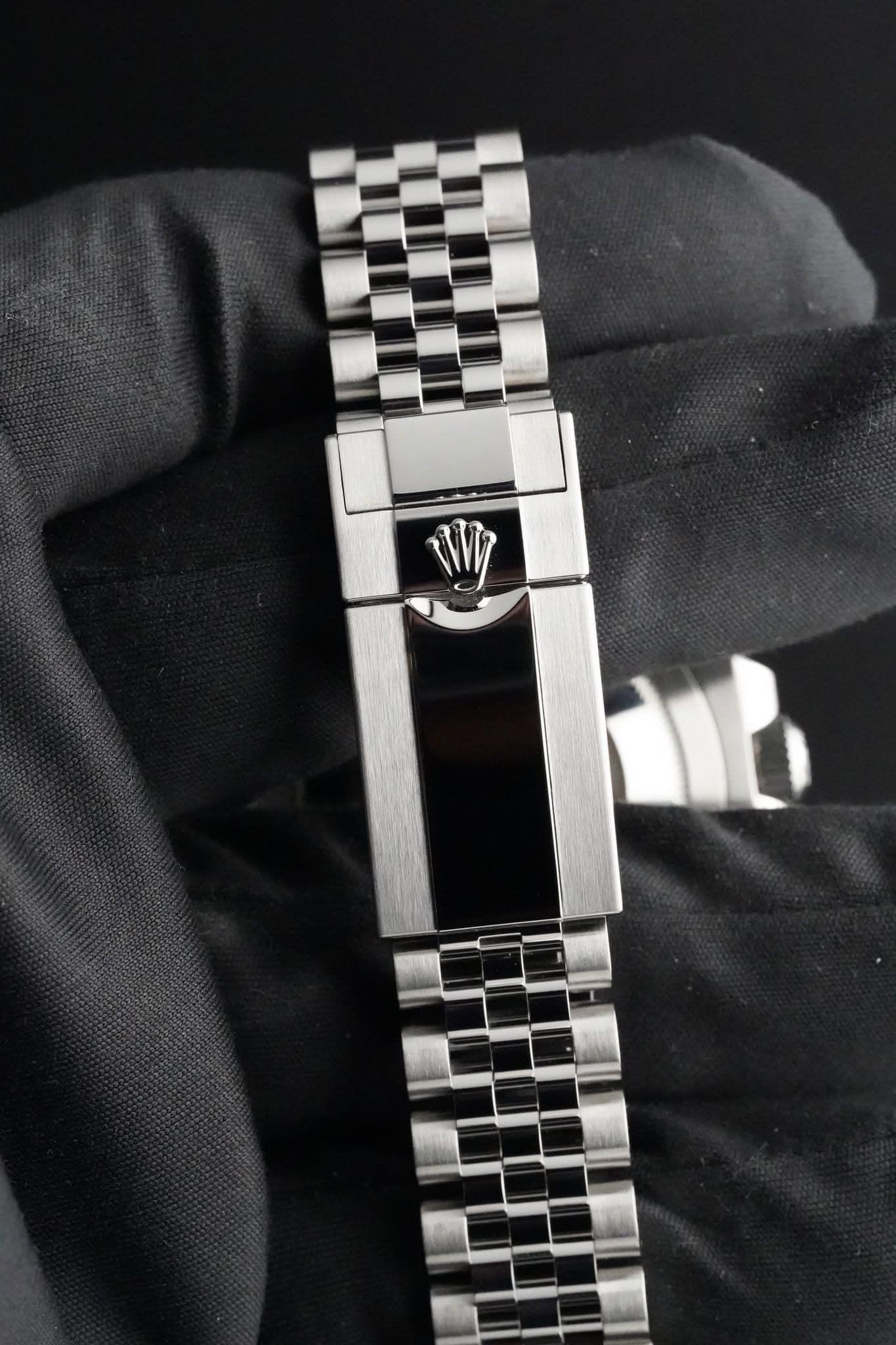 May be an image of digital watch