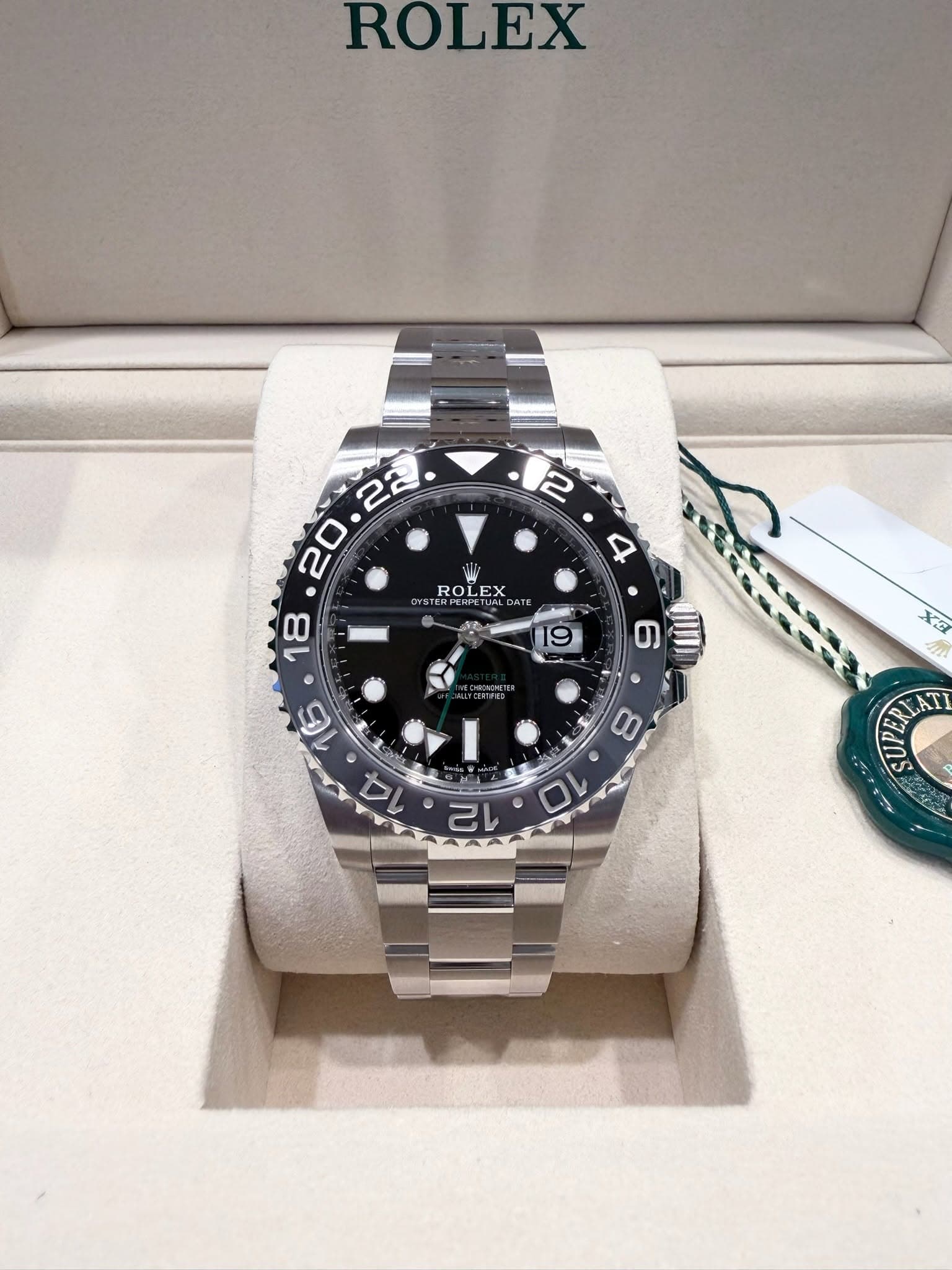 May be an image of wrist watch and text that says 'ROLEX ام 20 ROL ROLEX X EX OYSTC OYSTERPER CRPERFE C CATE :T 18 19 F E တ X3 16 80 PRLATI 12 10'