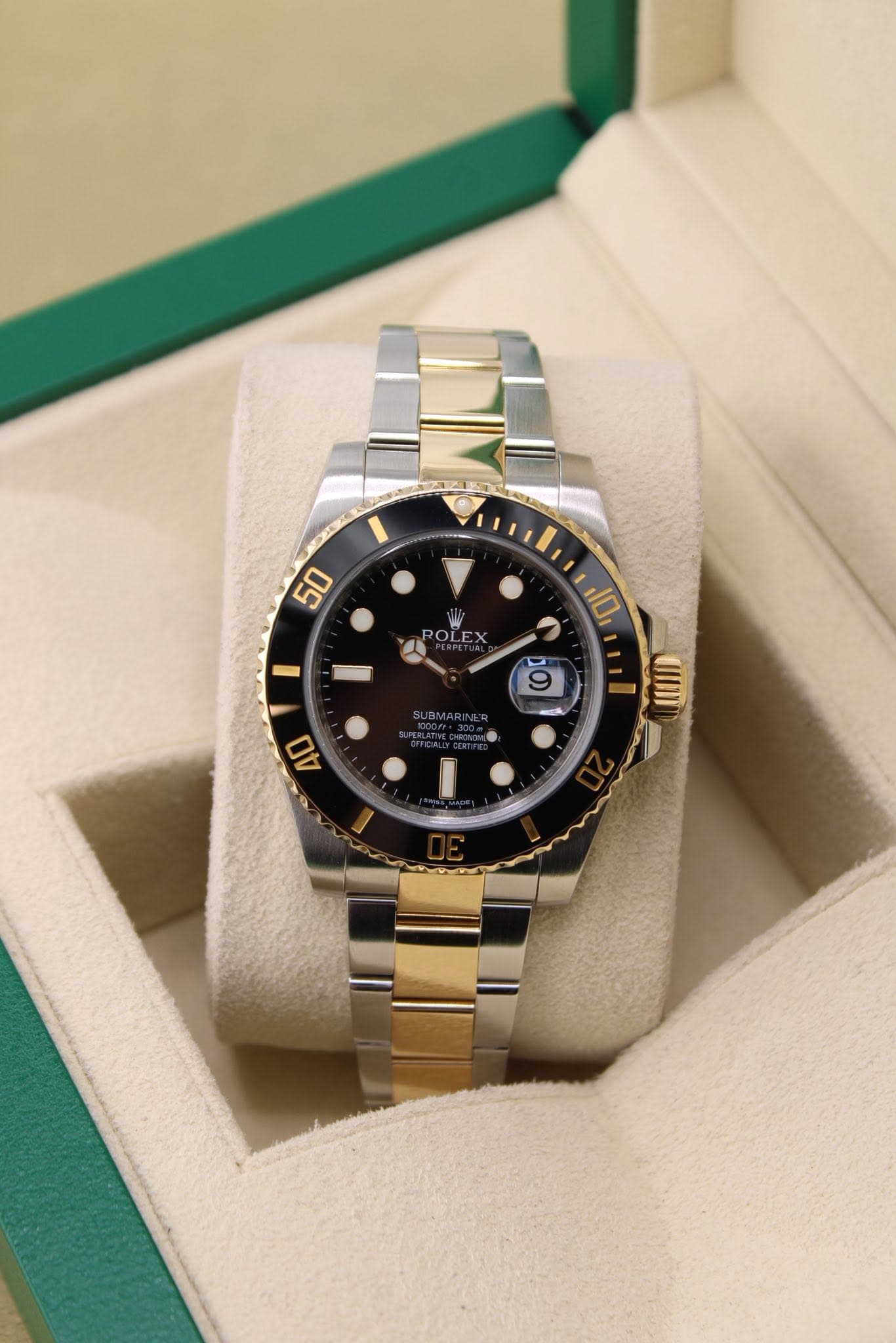 May be an image of wrist watch and text that says '50 RO ROLEX 1 10 SCEMARIN 9 خ 40'
