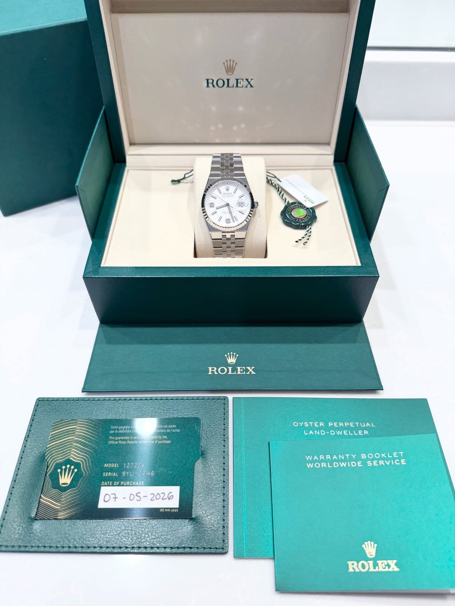 May be an image of wrist watch and text that says 'W ROLEX ف= to 6i S 2 KAHLI EPAO ROLEX SMOU 3y wowblareev OYSTER DYSTERPERPETUAL PERPETUAL LAND-DWELLER LAND- DWELLER MODEL…