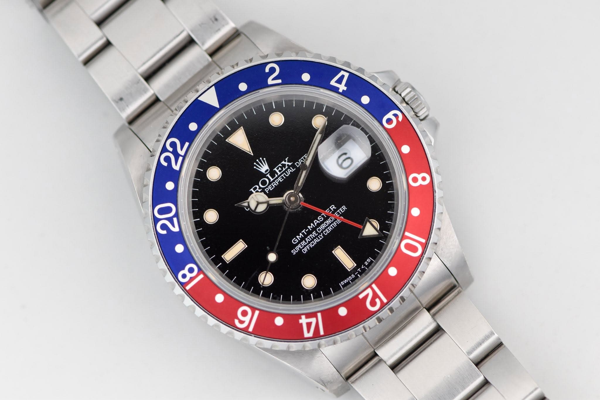 May be an image of wrist watch and text that says '2 4 ドプ 22 6 ጠመበ 6 OLEX PERPETUAL DAT DAD EX ETUAL PERPE 8 20 ER TER Ta GM PERLATIM PERLATIVE OFF FFICIALLY T- -MAS CHRONO CHRONOI…