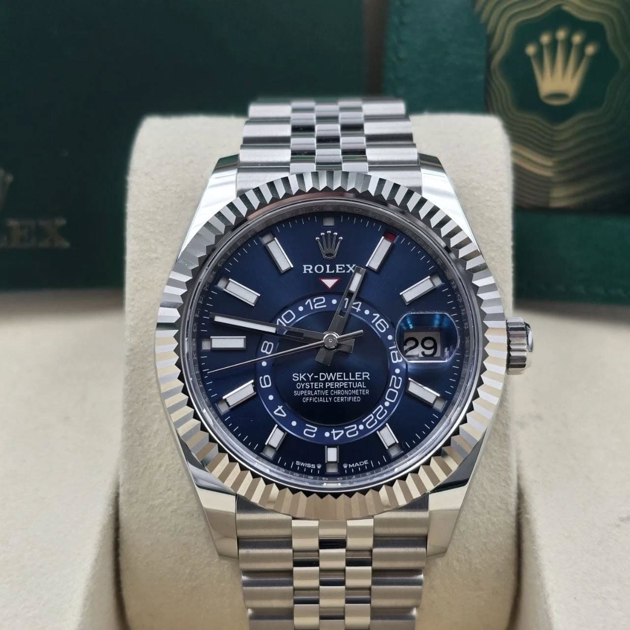 May be an image of wrist watch and text that says 'ROLEX EX SLER OYSTE TER SKY-DWELLER DWEI LER SKY- OYSTERPERPETUAL ERP PERPETUAL TUL ۵ 2 22 ai ၁ BMASS'