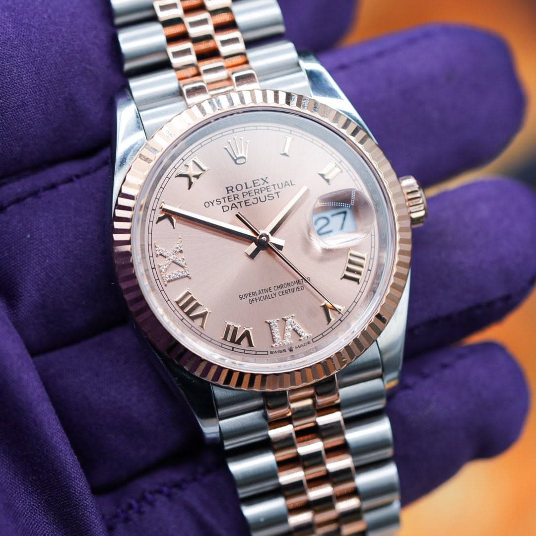 May be an image of wrist watch and text that says '/ عه ! I XI OYS TROERPETUAL OYSTERP ROLEX DATEJUST PERPETUAL TERPERP UAL DATE PERPETUA EJUST 1 管 ー茶 VIII VII 学 SUPPERLATIVE…