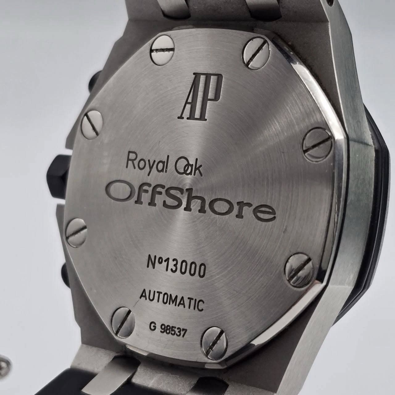 May be an image of wrist watch and text that says 'Royal Cak OffShore N°13000 AUTOMA AUTOMATIC TIC G '