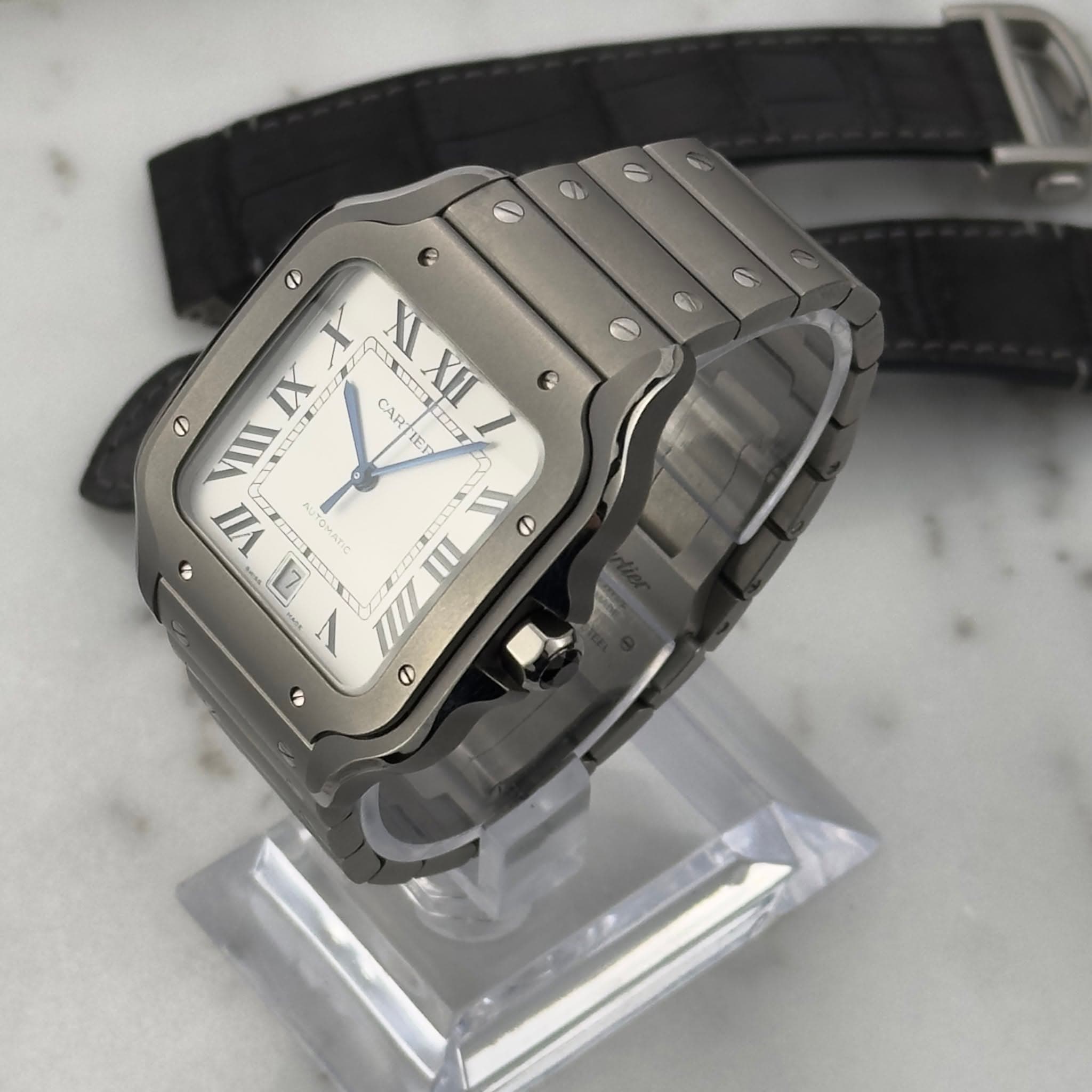 May be an image of wrist watch and text that says '4 XIXII 0 XI A mL 6 D VII 艾 CAR XII TIL EF VII o a 4 ۲ سن I 4 6'