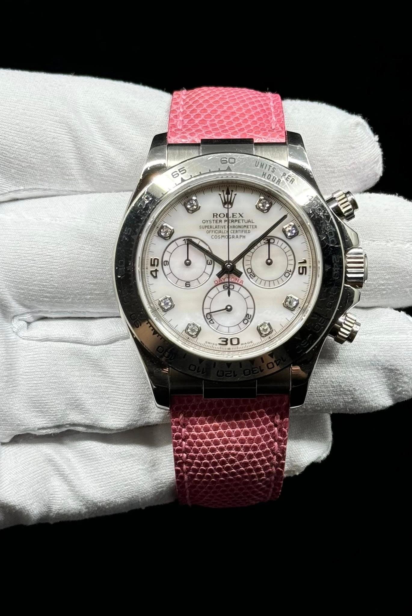 May be an image of wrist watch and text that says '60 65 22 UNITSHRER UNITS HOOл ROL ROLEX EX RPETUAL PETUAL SUPEBLATIVE RONOMETER oTOBИCTИ COSMO COSMOCRAPH CRAPH 愛 រាយ ខែ 45 6 02…