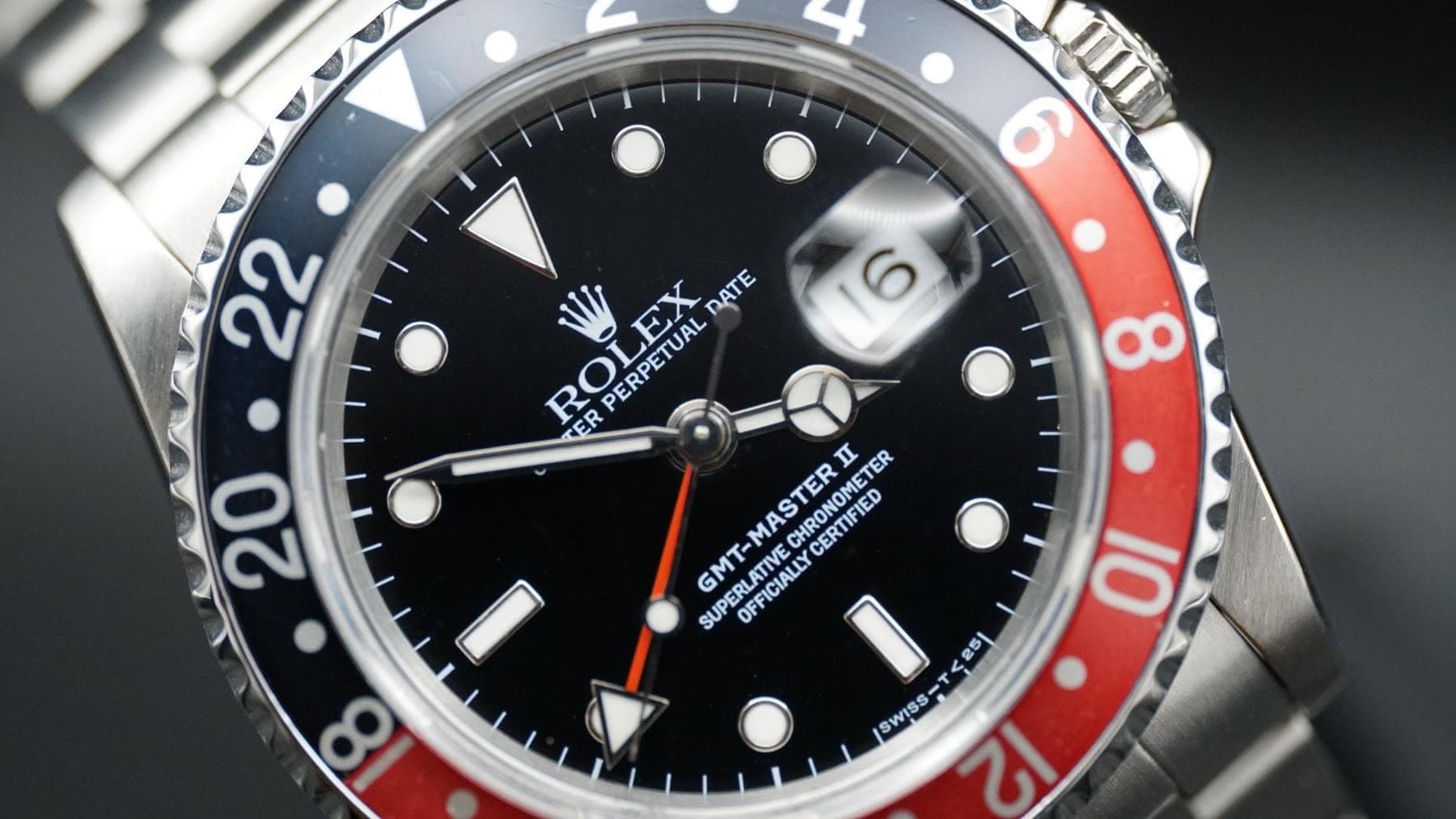 May be an image of wrist watch and text that says '6 22 6 ထ 20 ROLEX ROLE ER FR DATE PERPETUAL GMT-MASTERII n ER CERTIFIED CHRONOMETER SUPERLATIVE.CHRONOMETER ED SUPERLATIVE OFFI…