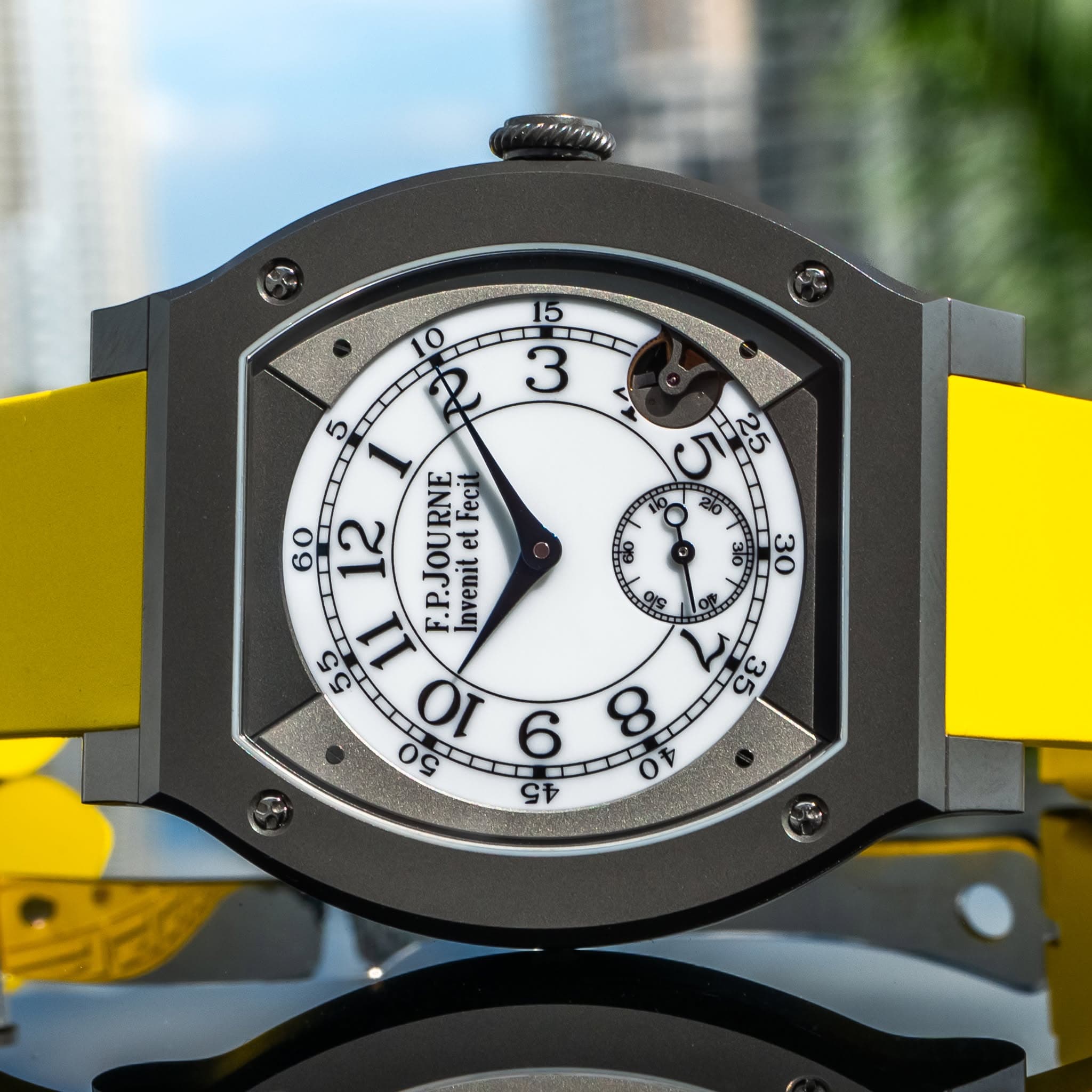 May be an image of wrist watch and text that says 'መሰባኞን ๐ 3 5 ه ロ 60 0 12 F.P.JOURNE el et recit Invenit OF อ អល 99 ε'