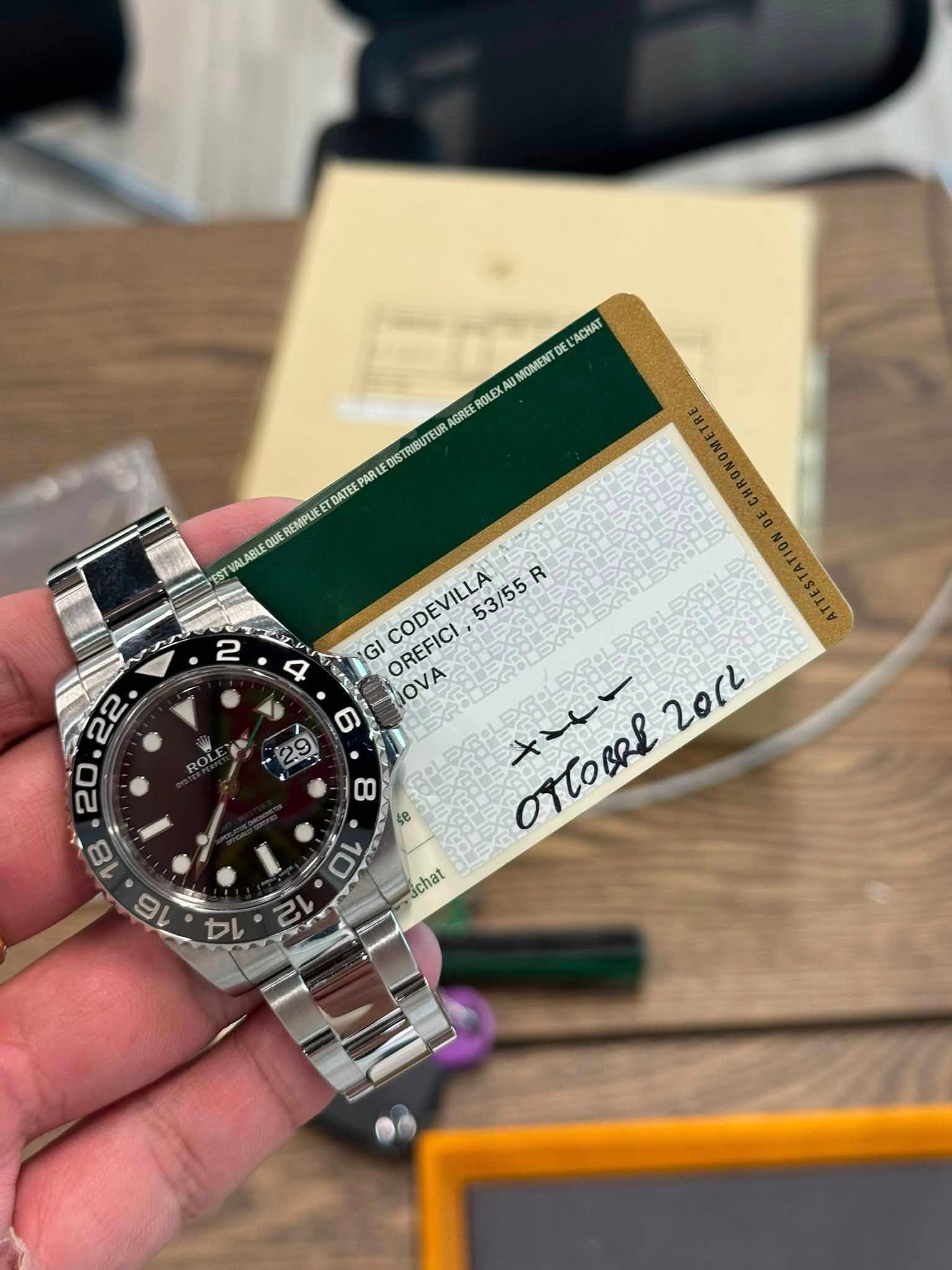 May be an image of wrist watch and text that says 'ACHAT DE ROLEX AU MOMENT AGREE ISTRIBUTEU ARL DATE ALABLE BLEO QUE REMPLIE EST 2 4 ග 29 GI CODEVILLA 53/55R OREFICI ambonmico…