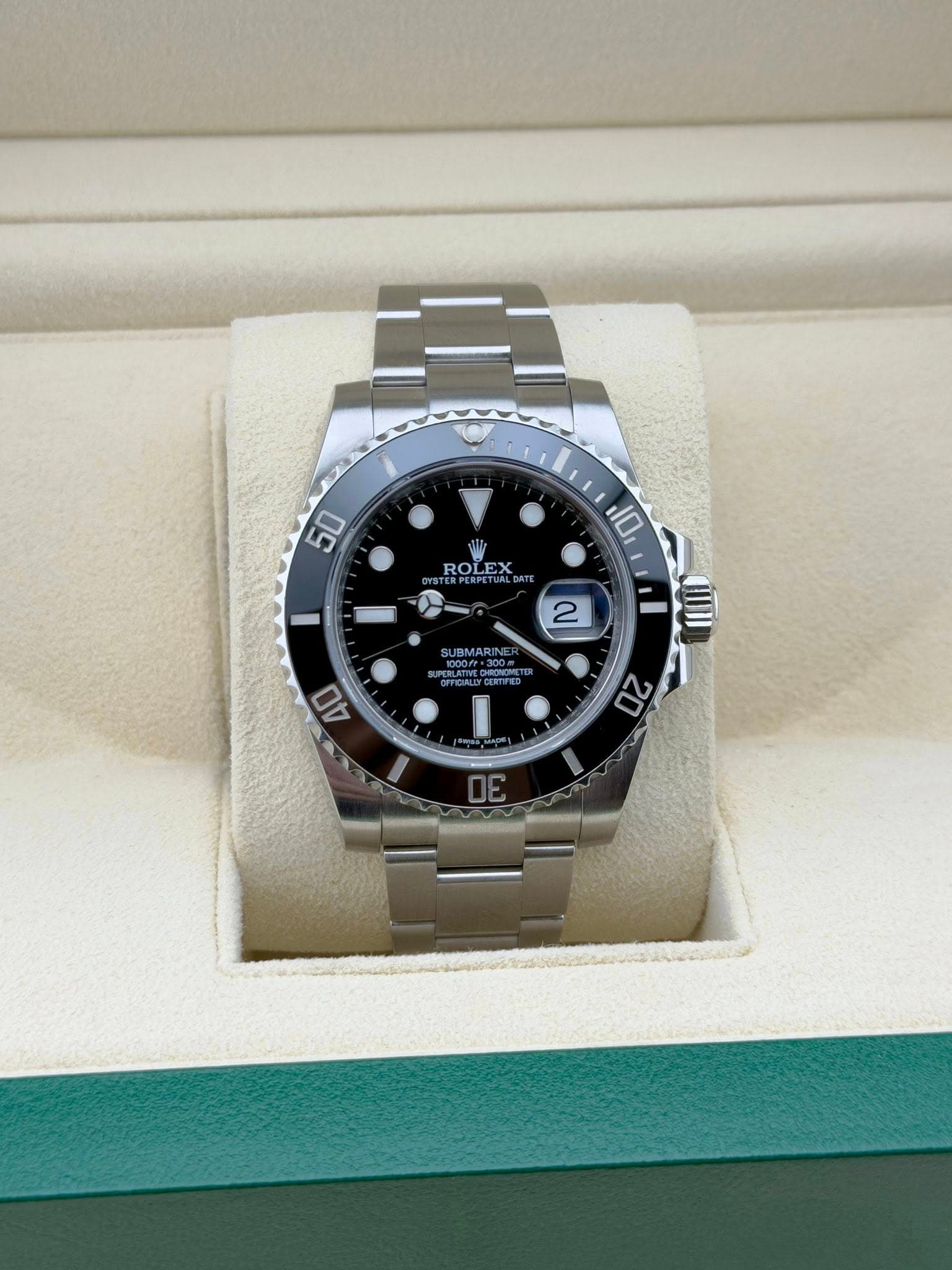 May be an image of wrist watch and text that says '50 ROL ROLEX 10 2 I 10000 UPERLASY EE 40 20 30'
