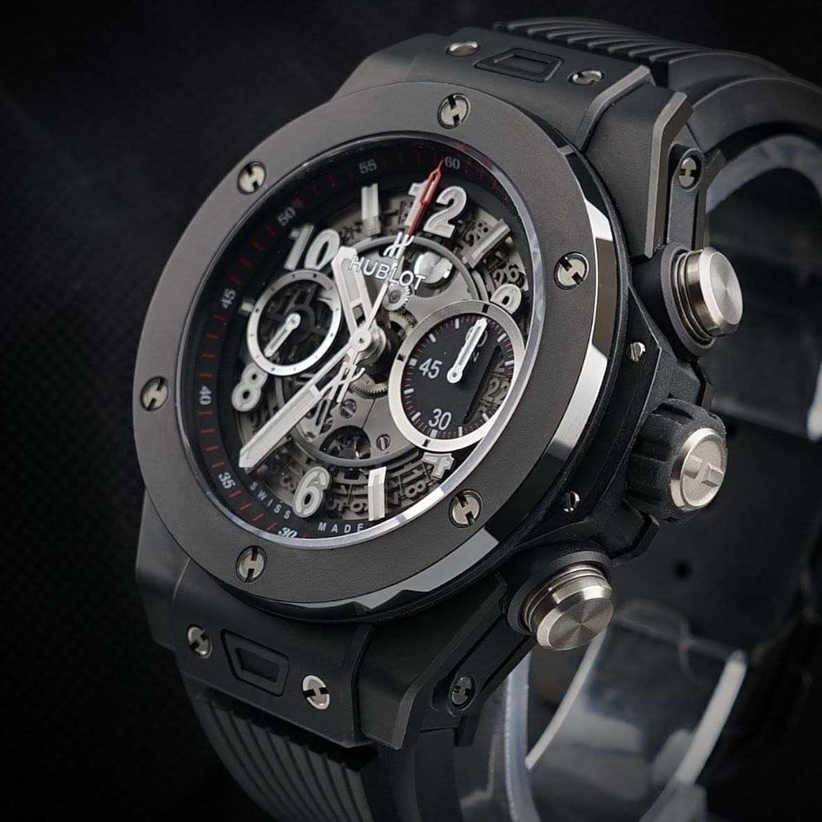 May be an image of wrist watch and text that says '12 10 10CuBLo1 1 HUBLOT HUBLO ৳ OP M 45 30 35 - M AD D 30 H'