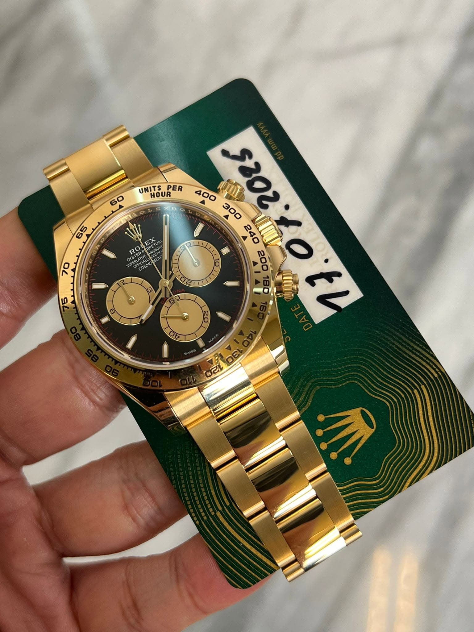 May be an image of wrist watch and text that says '60 65 ራስ EX STER 70 5 UNITS PER HOUR 400 2200'1 300 י 240 ၆း 囍 200 വ്ീന EL 0로 Q 01014 - O6 ਵ 0 ١٣'
