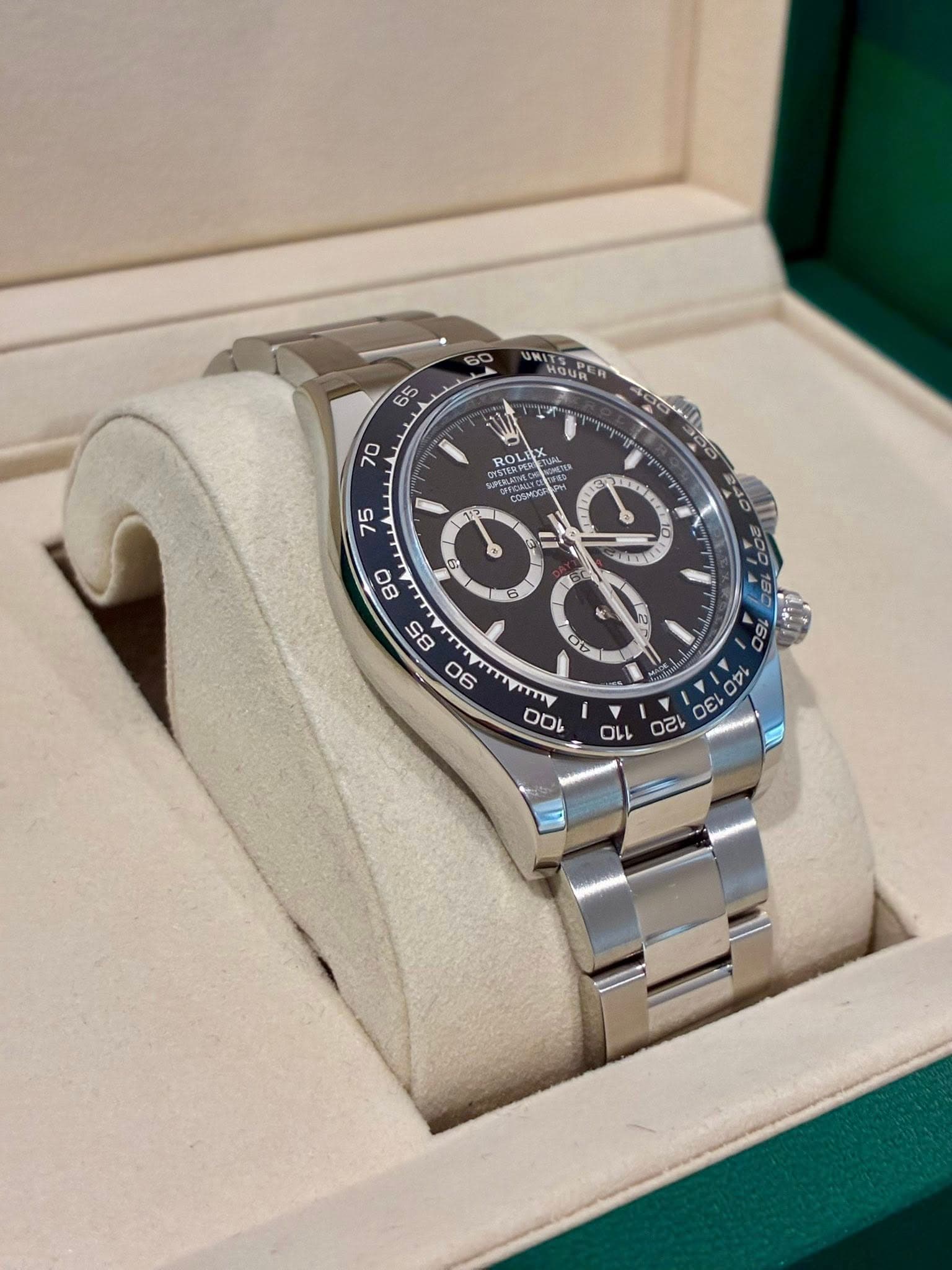 May be an image of wrist watch and text that says '65 NOUR 70 ROLI OSTERPER ROL 75 DA O बर B 80 85 6V 06 TTTY 0 10 O 140 4 L ល 120 30 5'