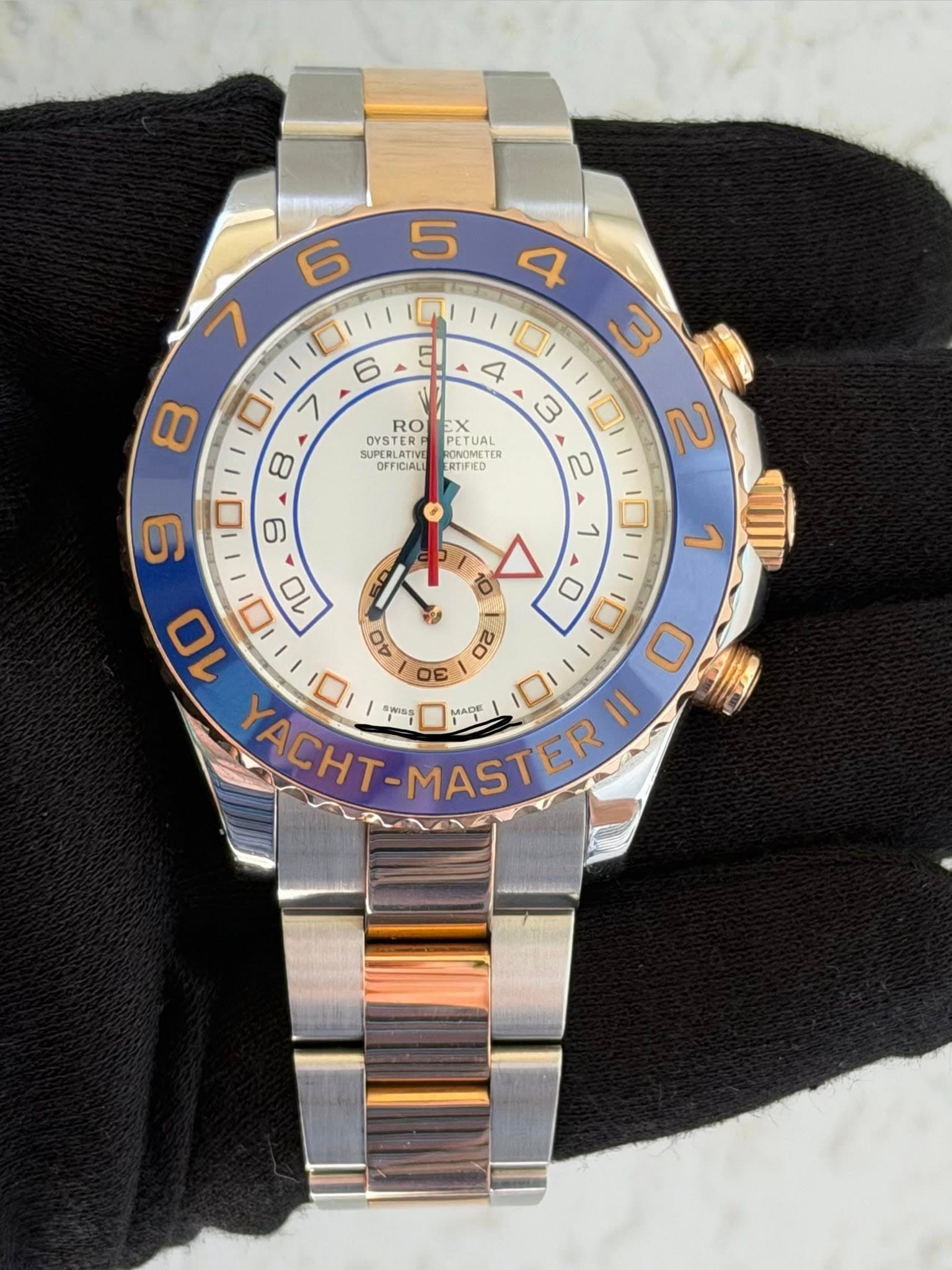 May be an image of wrist watch and text that says ' 口 7 8 4 Dㅣ 3 4 3 יבי ٣ 2 RO OYSTER SUPEBLATIV SUPER UPERLATIVE OFFICIAL EX CTUAL peTe PONOMETER TER ធ ERTIFIED 9 9 1 10 ٨ 0 L…