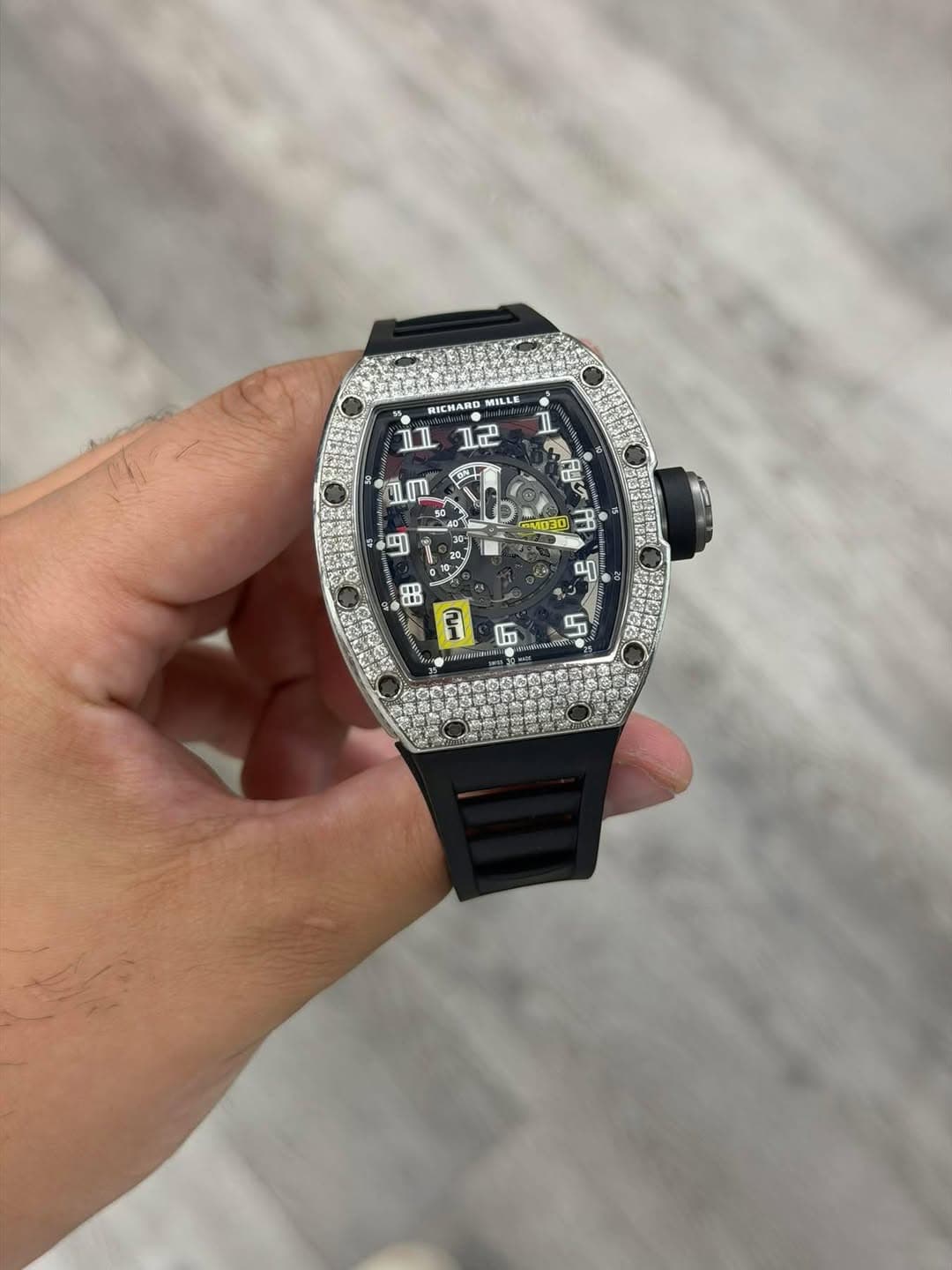 May be an image of digital watch and text that says 'RICHARD MILLE 꼬2 11 IL 安十 ቢጦ 50 ي e ၁ P 20 20,3 GAD3O 出 EB ណ ป ها พเล 5'