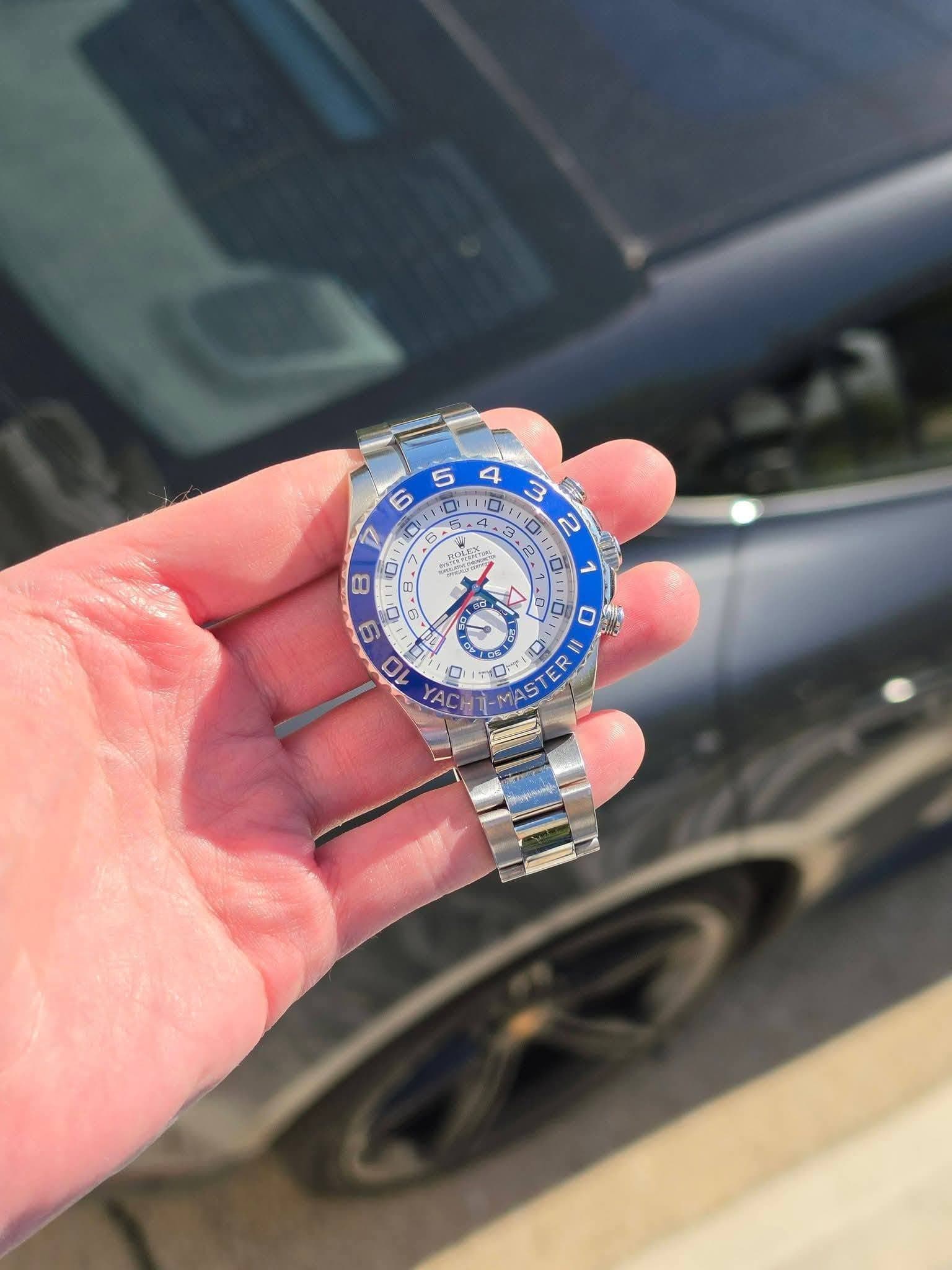 May be an image of wrist watch and text that says ' 意 0 m 7 DI L うと ባ S 2 من 0: 7 G 10i 0 D ፍችሁን IEA ድዮማ TITET 10 l ب'