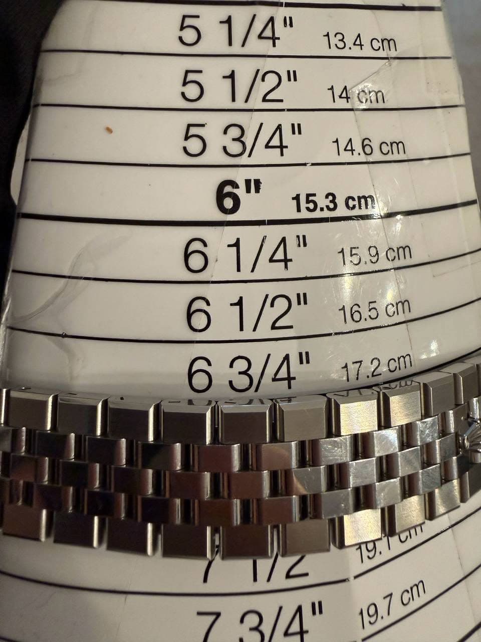 May be an image of measuring stick, digital watch and text that says '13.4 cm 14cm 14.6 cm 5 1/4" 5 1/2" 5 3/4" 6" 15.3 cm 6 61/4" 6 1/2" 16.5cm cm 6 63/4" 17.2cm 15.9cm cm .1CIT…
