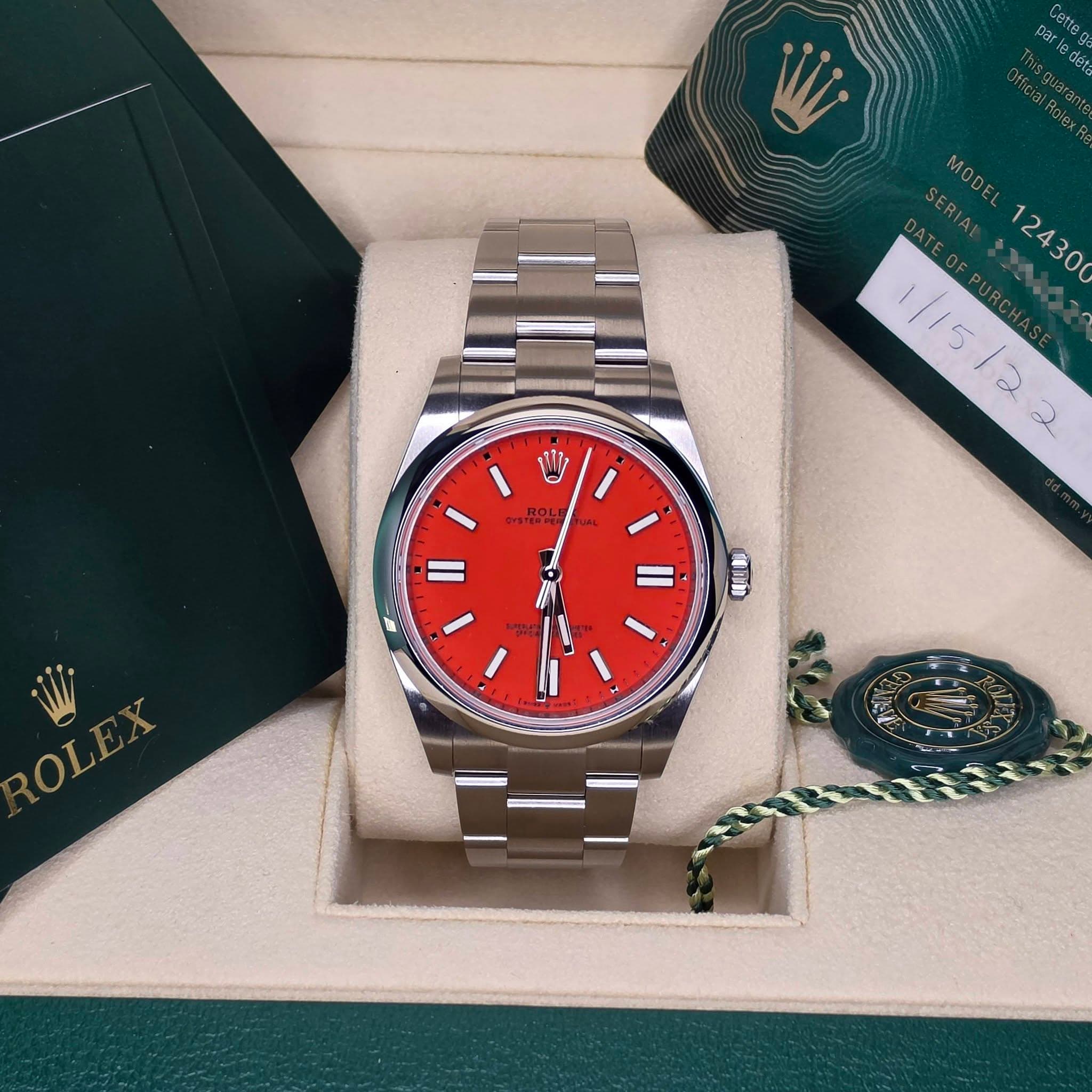 May be an image of wrist watch and text that says 'pari Catte ಅರಲష alRolex SE SERIA ERIAI MODEL AT 124300 1/15/2 y I R STERE 00 H A ดกม ROLEX OL'