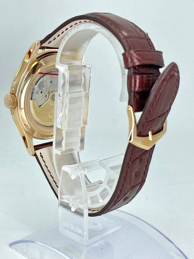 May be an image of digital watch