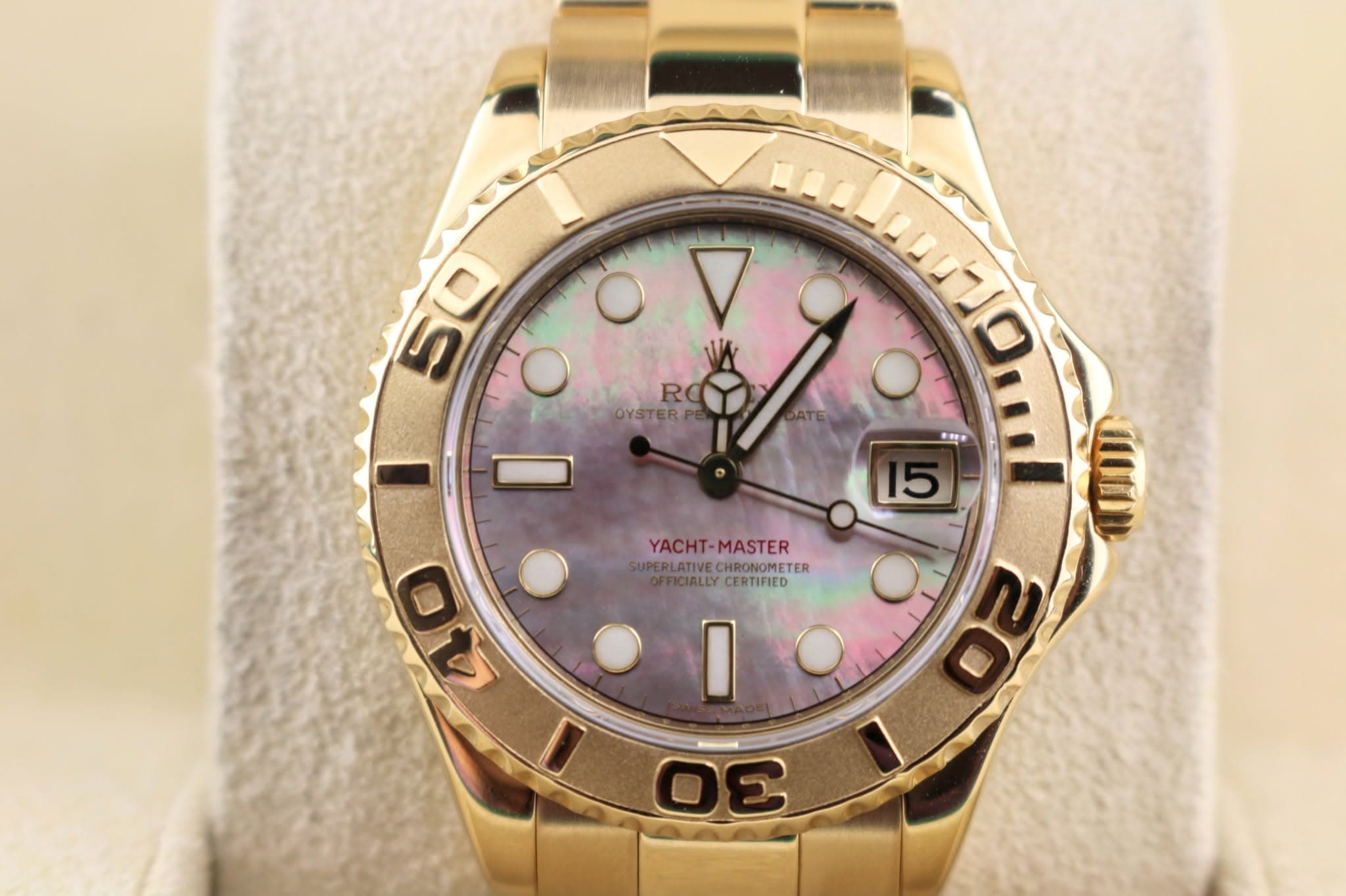 May be an image of wrist watch and text that says 'V 50 O RO OYSTER O 東話: 15 YACHT-MASTER YACHT- MASTER SUPERLATIVE OFFICIALLYCERTIFIED CHRONOMETER UPERLATIVE.CHRONOMETER ER…