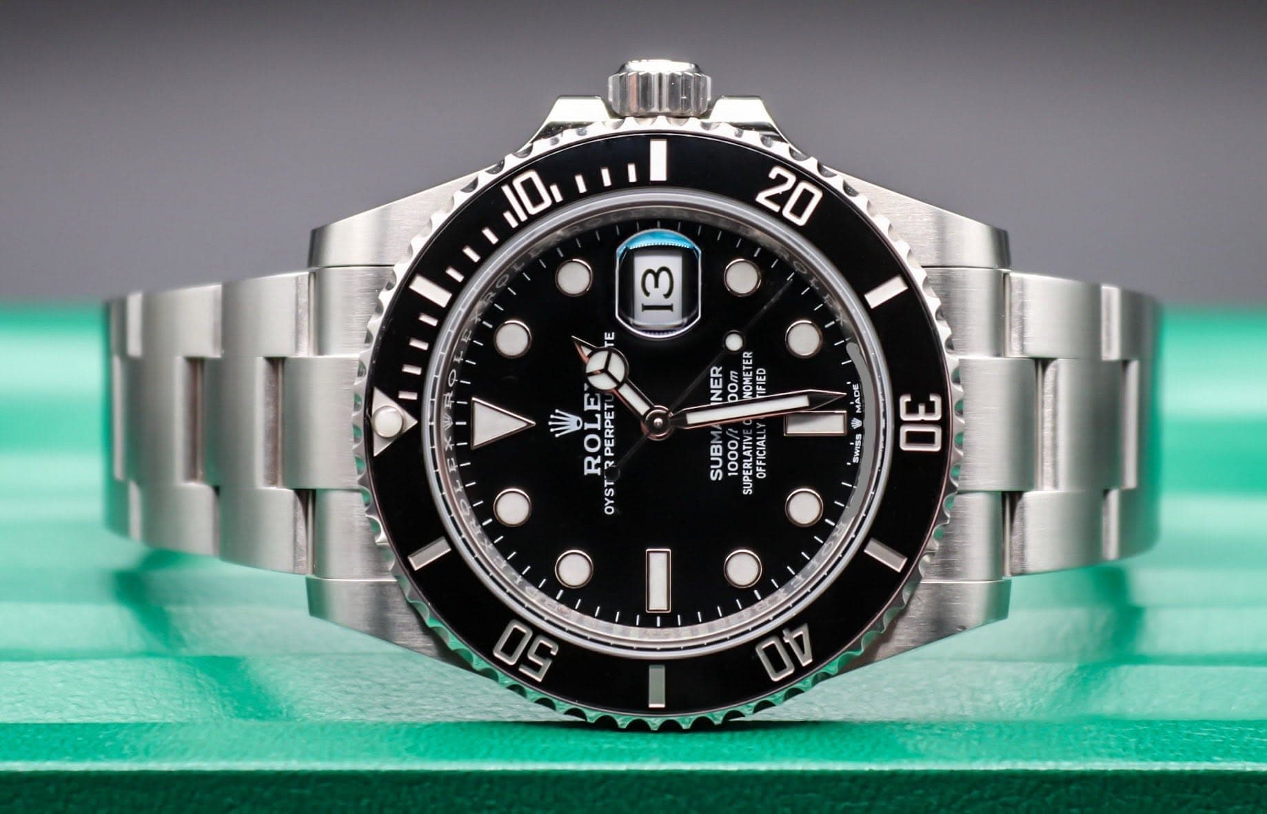 May be an image of wrist watch and text that says '10 20 3 TE NER TER LIFIED TIFIED NOHEVEN SUB SUPERLATAL OFFICIAL OFFICIAL W ROLE PERPET 3 OYST ข0บุพ ធទ្ុរតាន 30 50 A0'